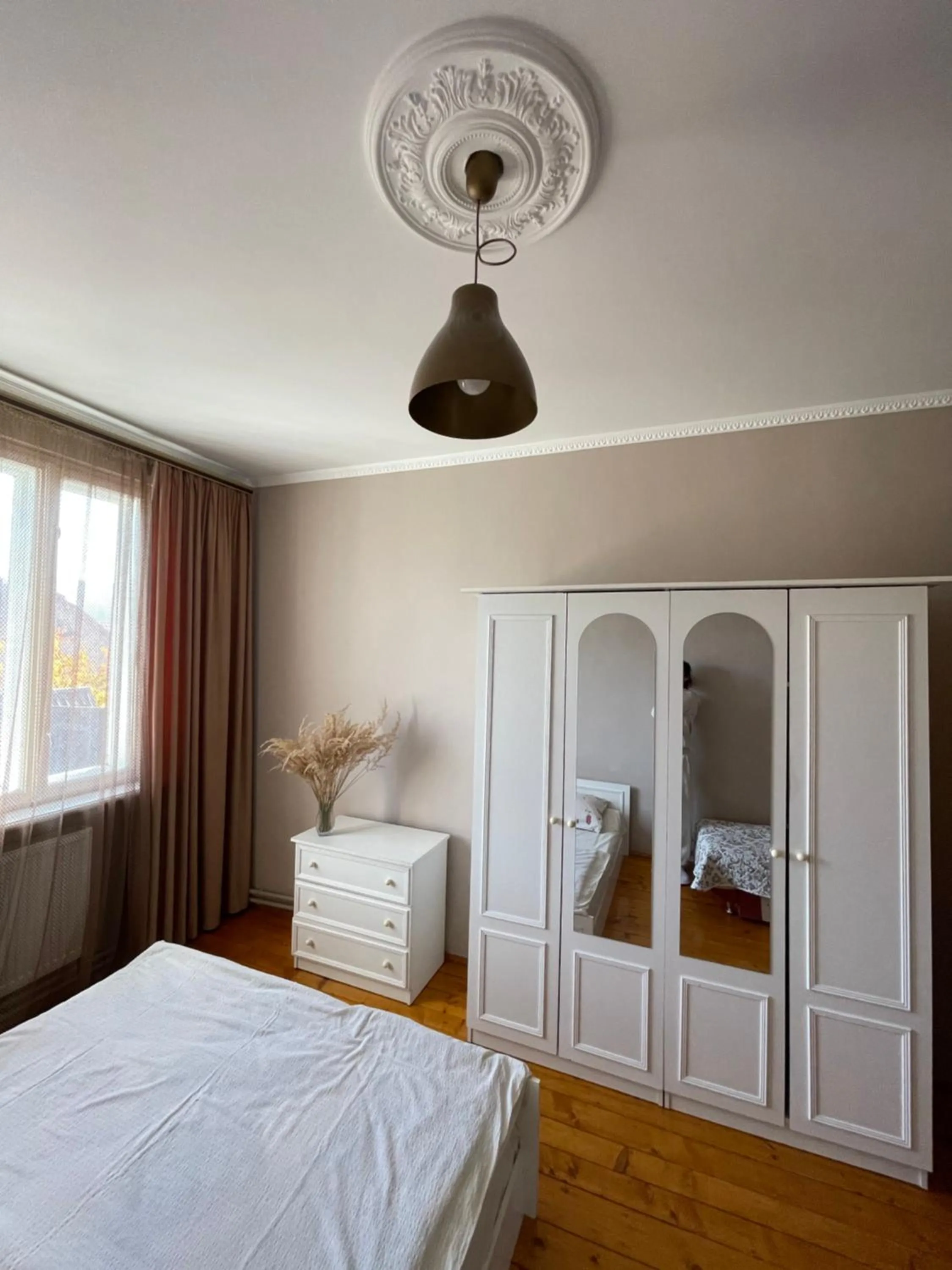 Bed in Sadyba Girske Povitria