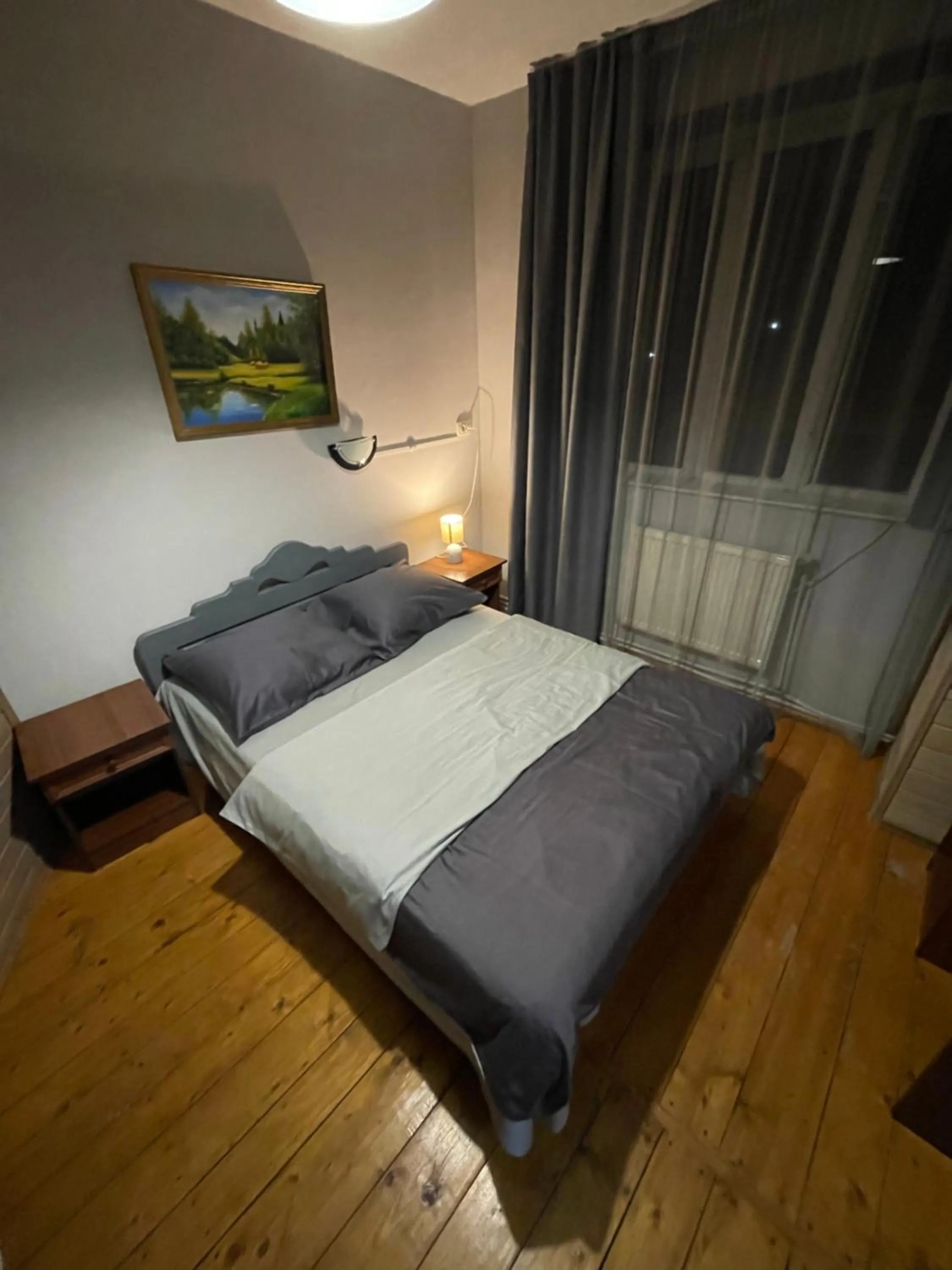 Bed in Sadyba Girske Povitria