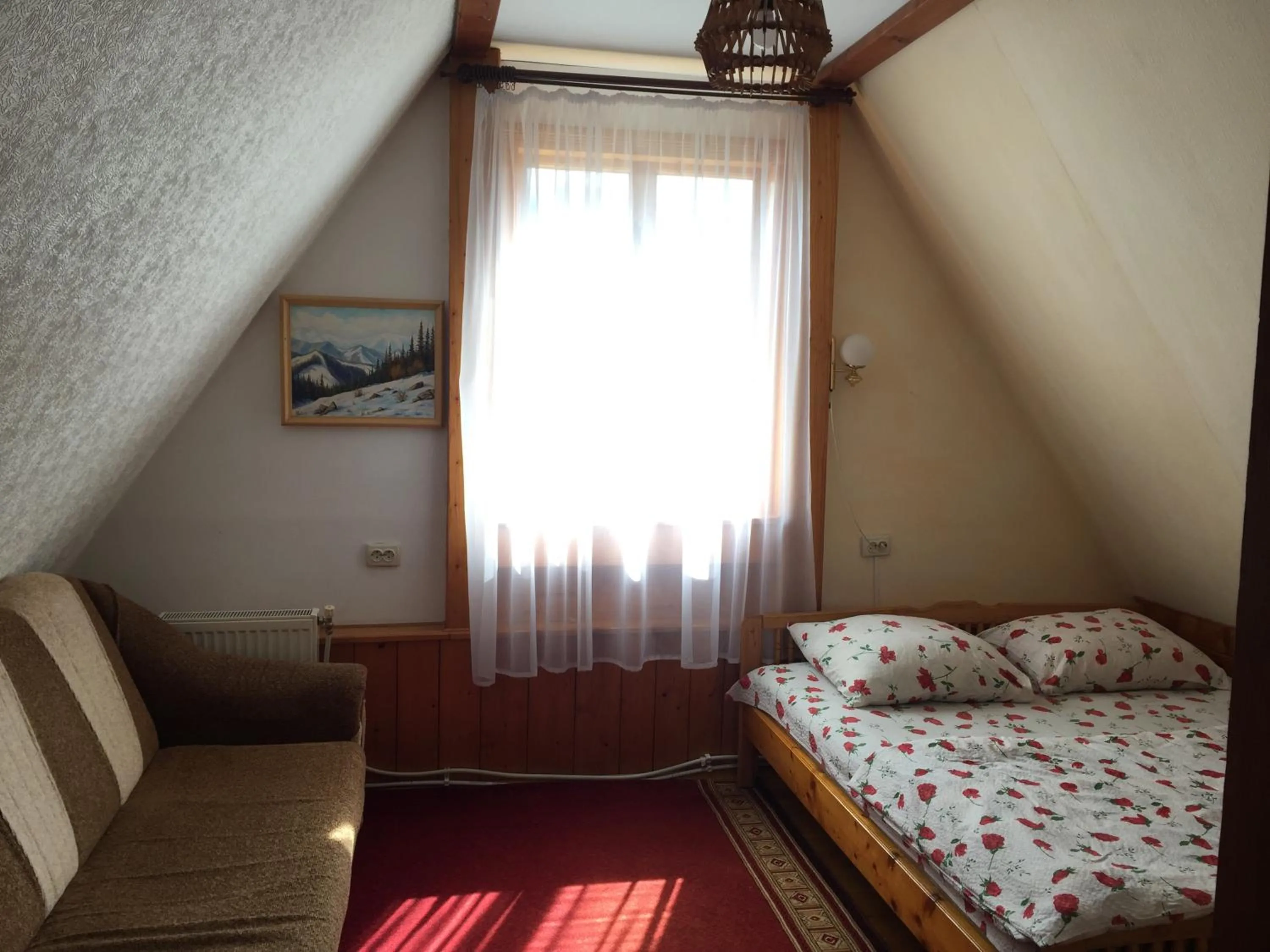 Bed in Sadyba Girske Povitria