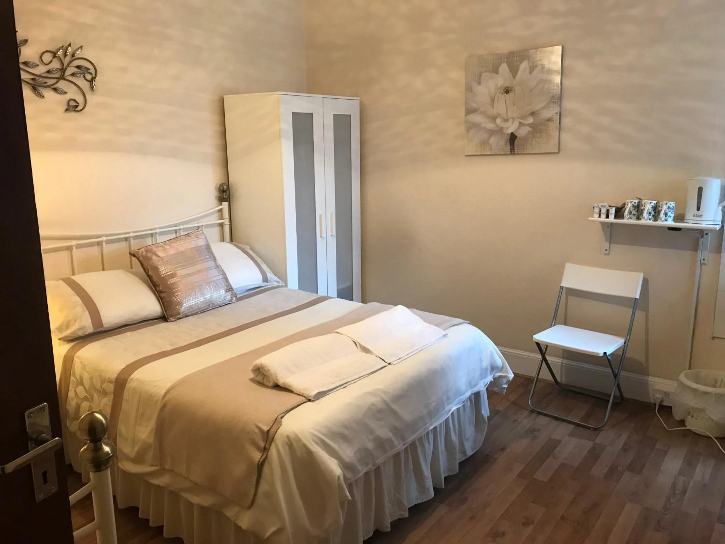 Bed in Abbey Lodge Guest House