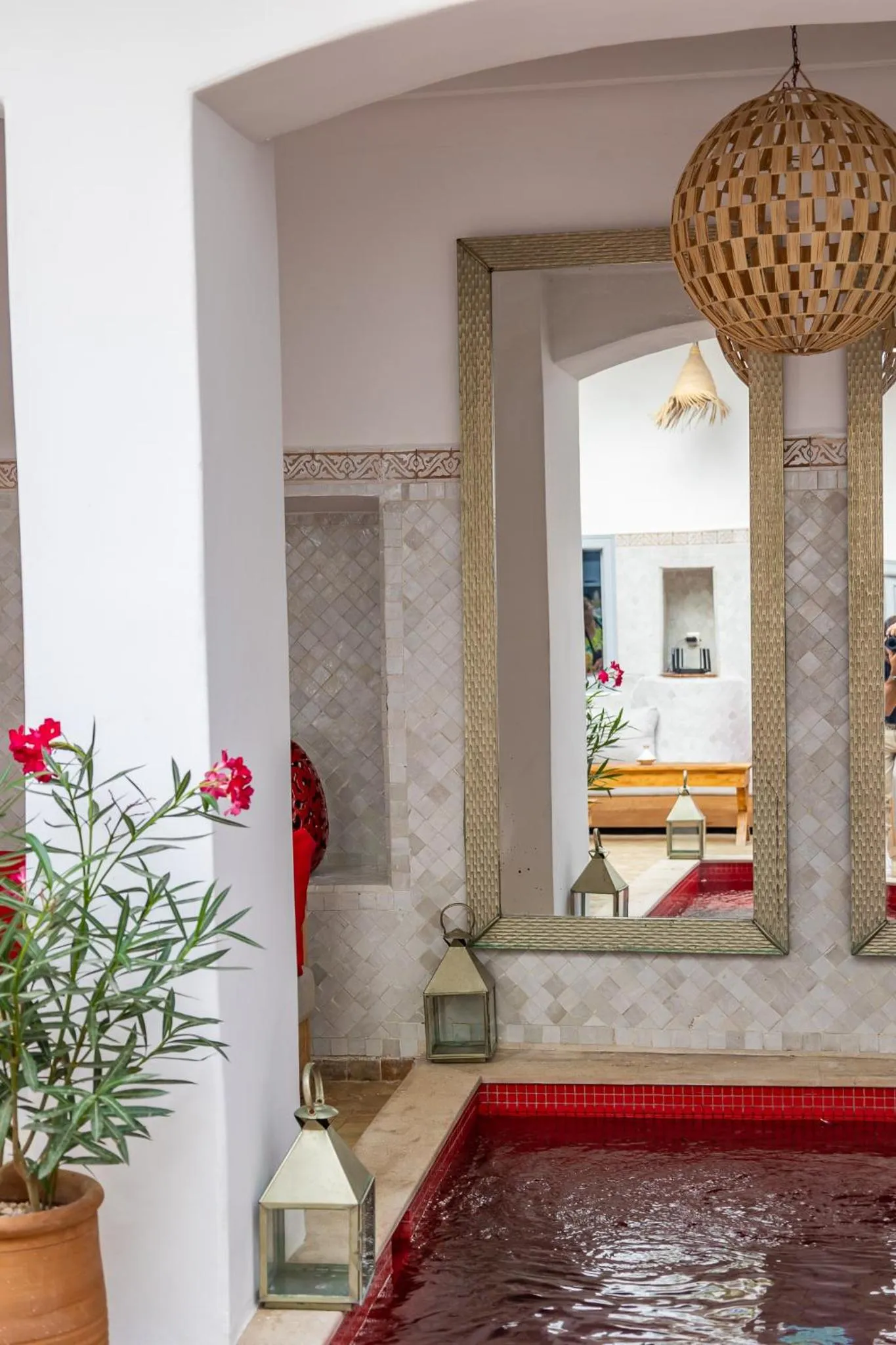 Swimming pool, Bed in Riad El Jadide
