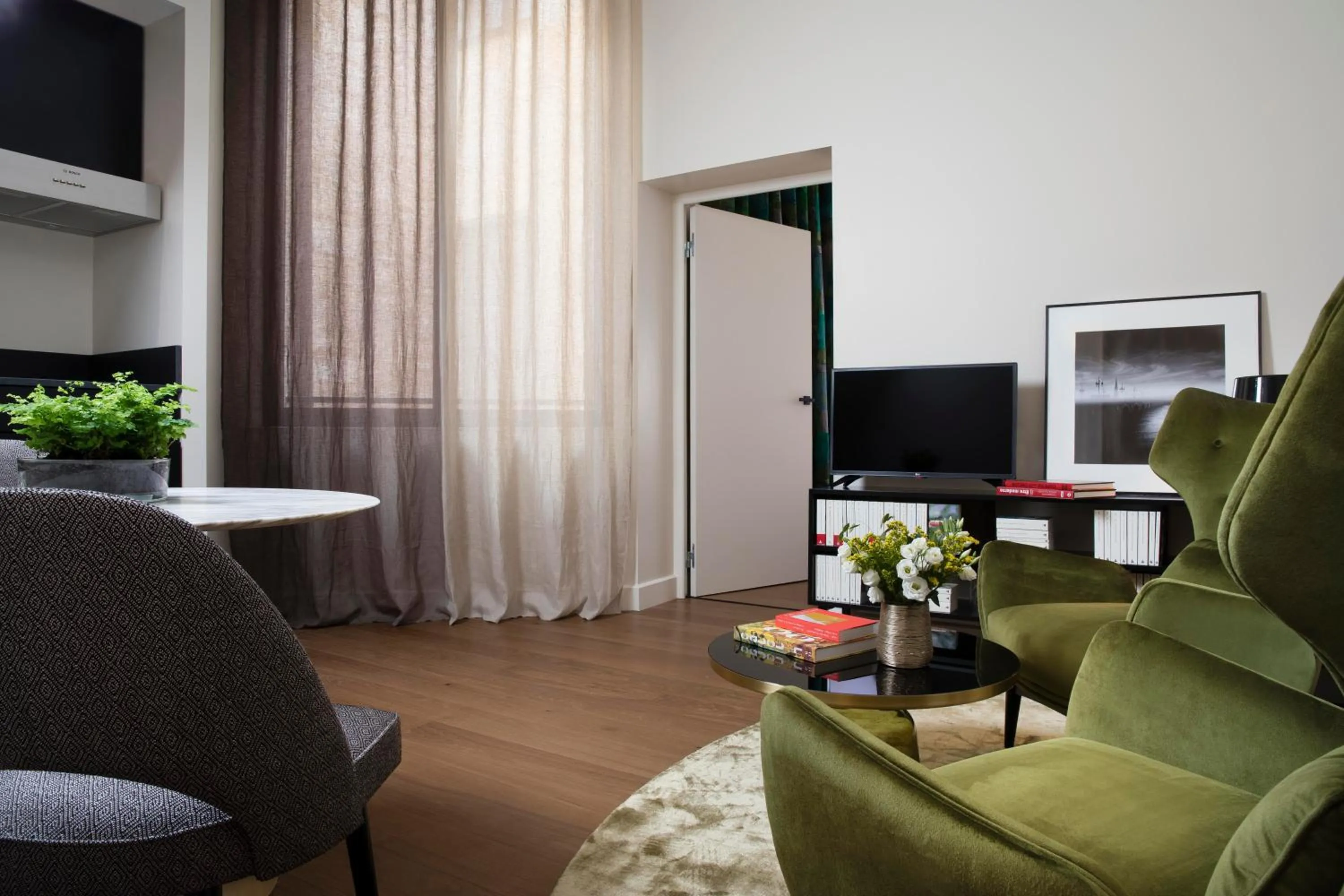 Living room in Hôtel Cardinal Bordeaux Centre