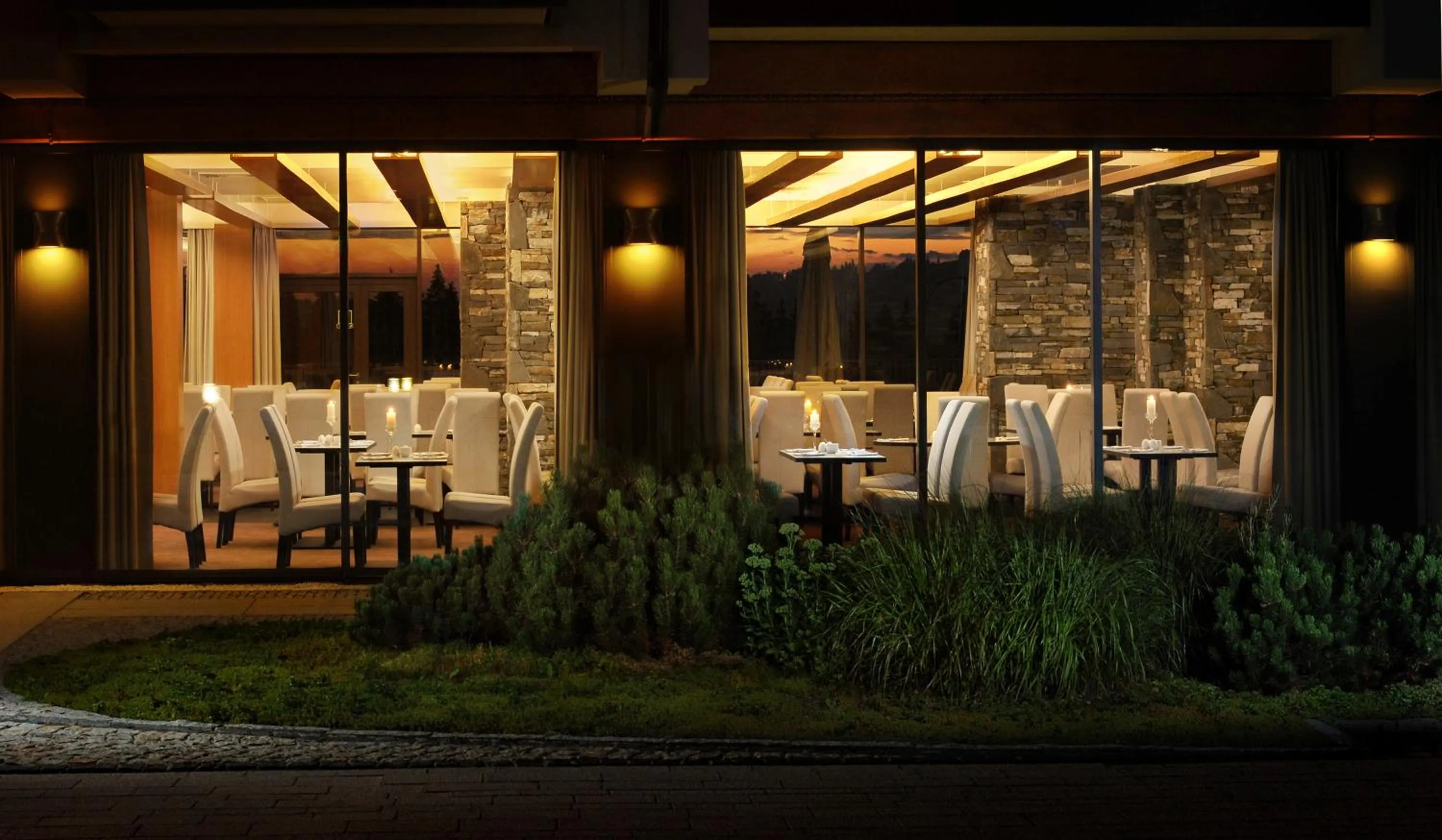 Restaurant/places to eat in Hotel BUKOVINA