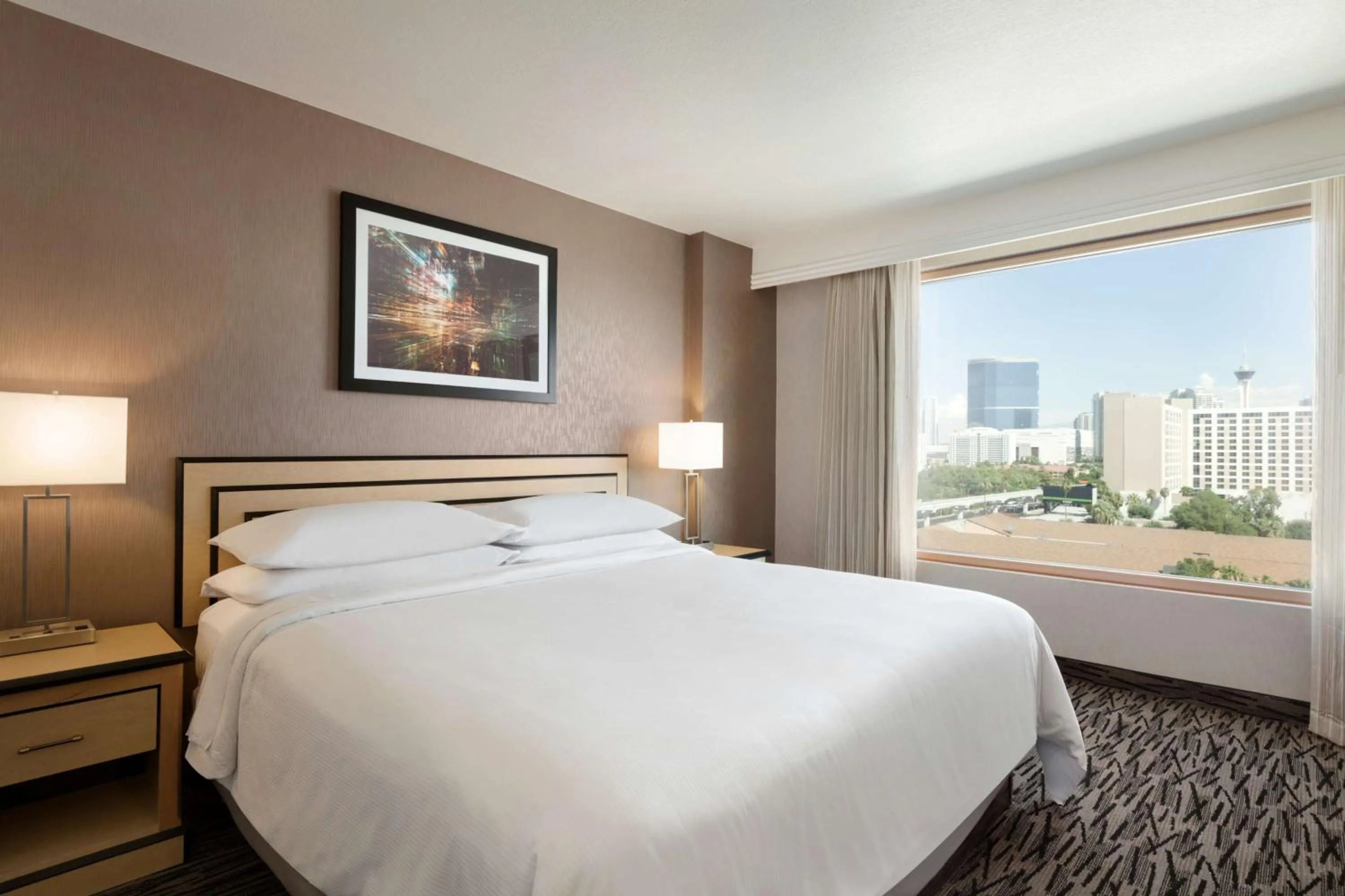 Bed in Embassy Suites by Hilton Convention Center Las Vegas