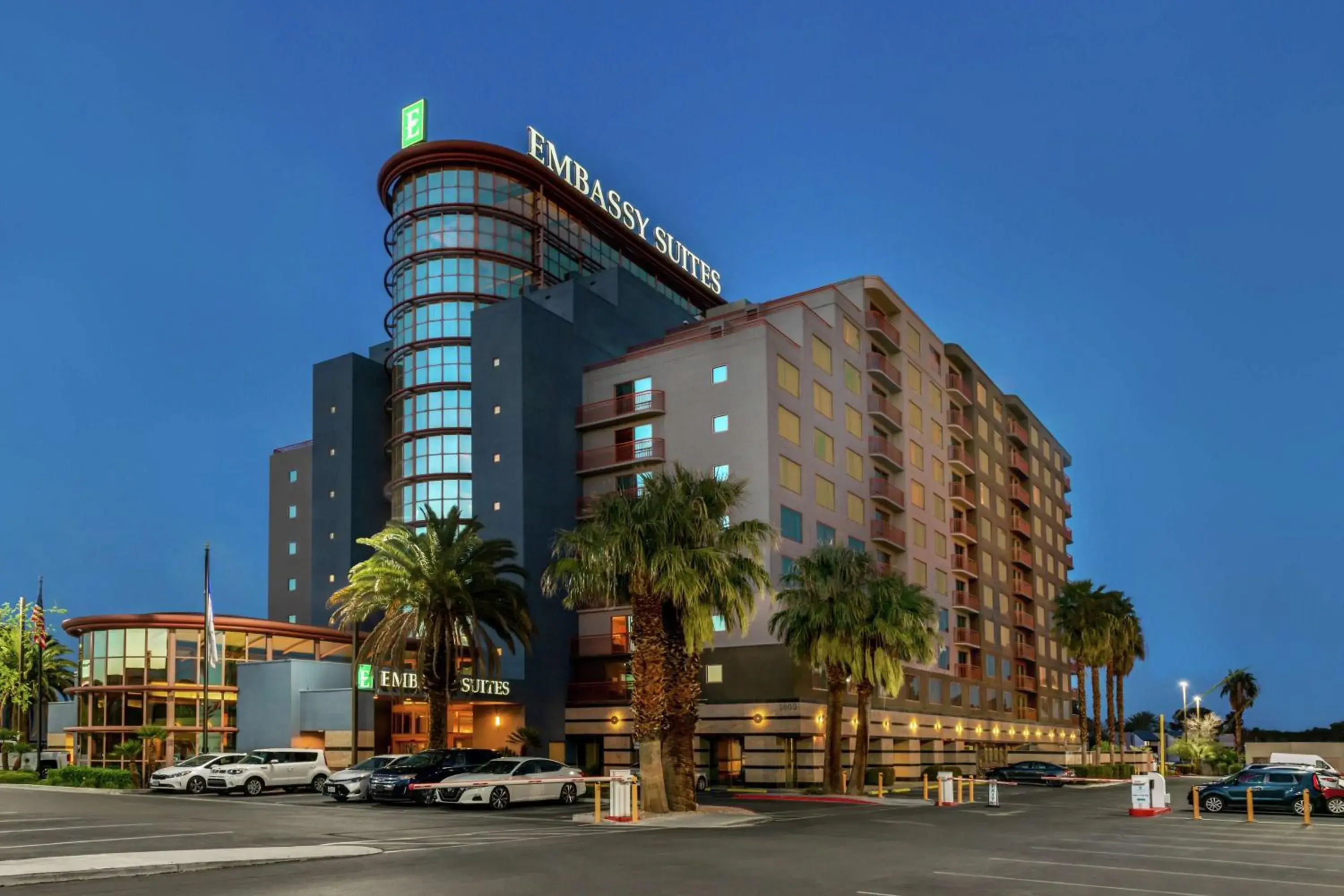Property building in Embassy Suites by Hilton Convention Center Las Vegas Property building in Embassy Suites by Hilton Convention Center Las Vegas