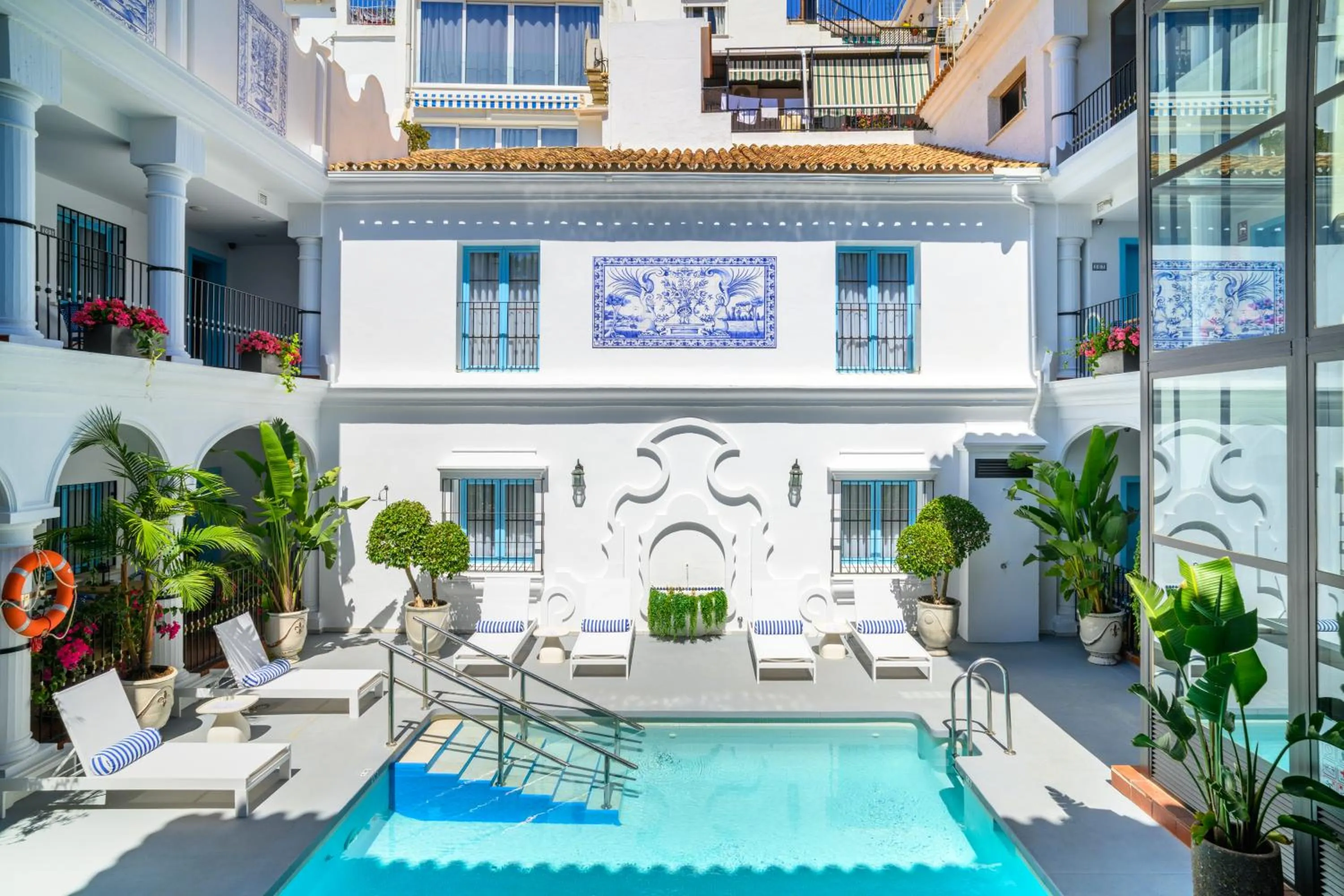 Swimming pool in Hotel La Fonda