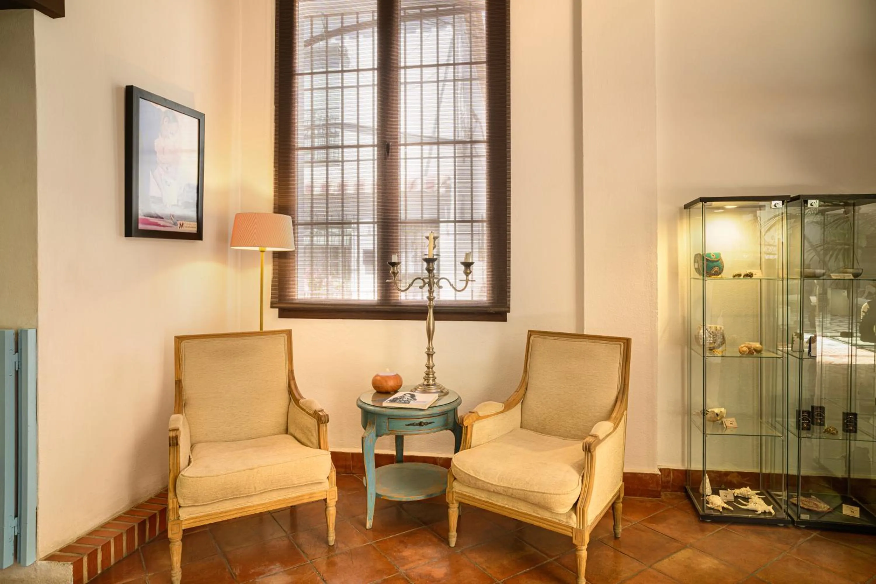 Property building in Hotel La Fonda