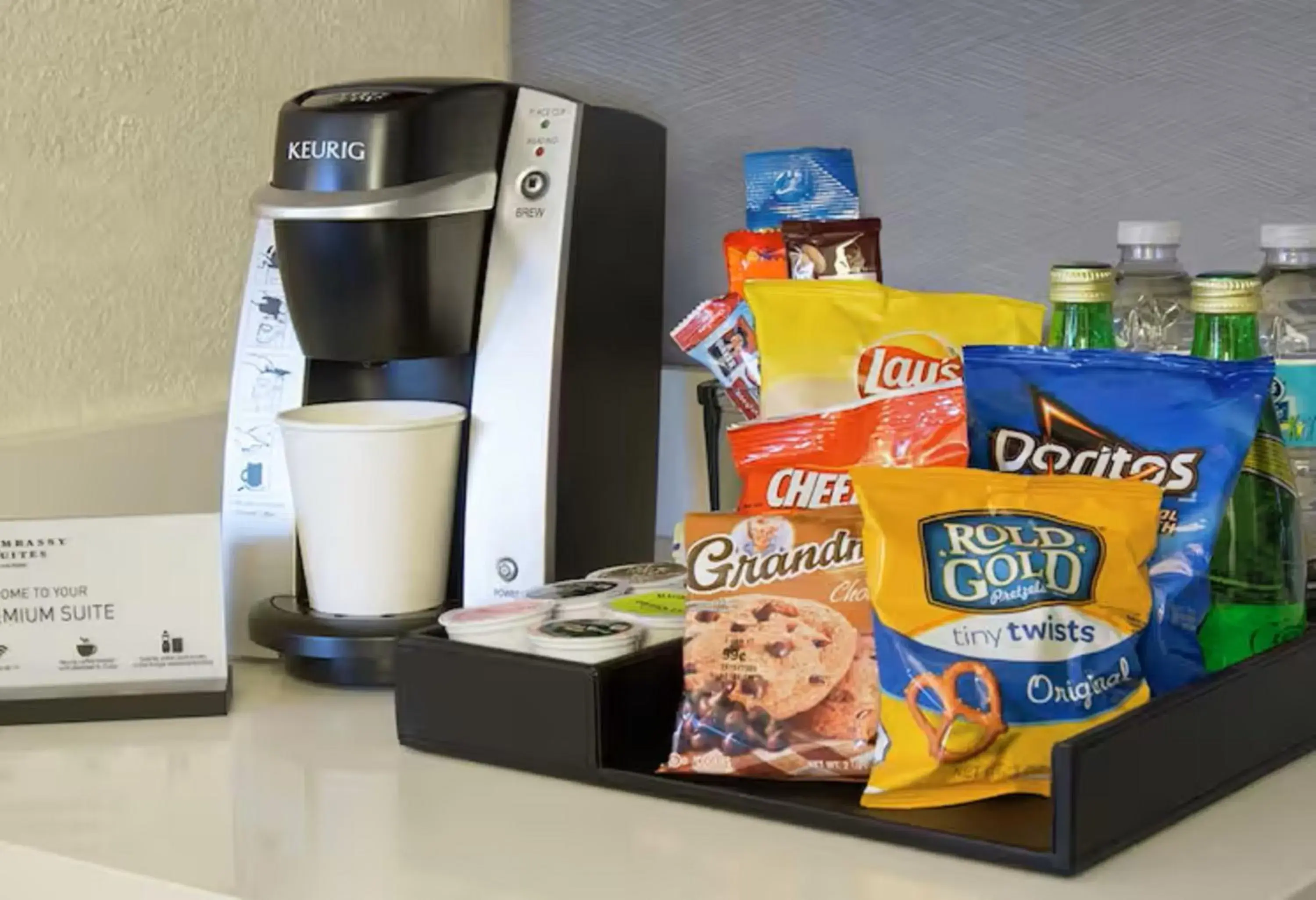 Bedroom in Embassy Suites by Hilton Orlando International Drive ICON Park Bedroom in Embassy Suites by Hilton Orlando International Drive ICON Park
