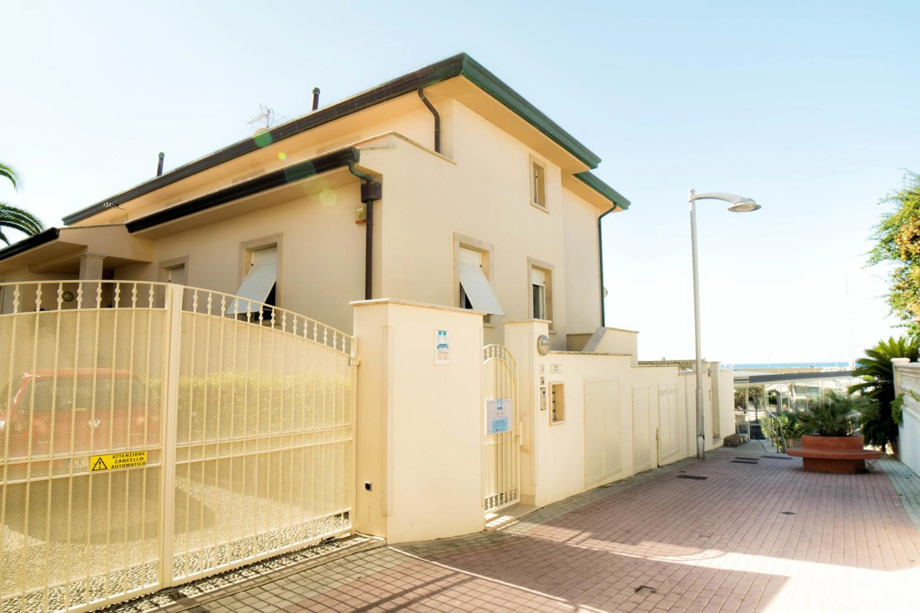 Facade/entrance in Residence Villa Livia