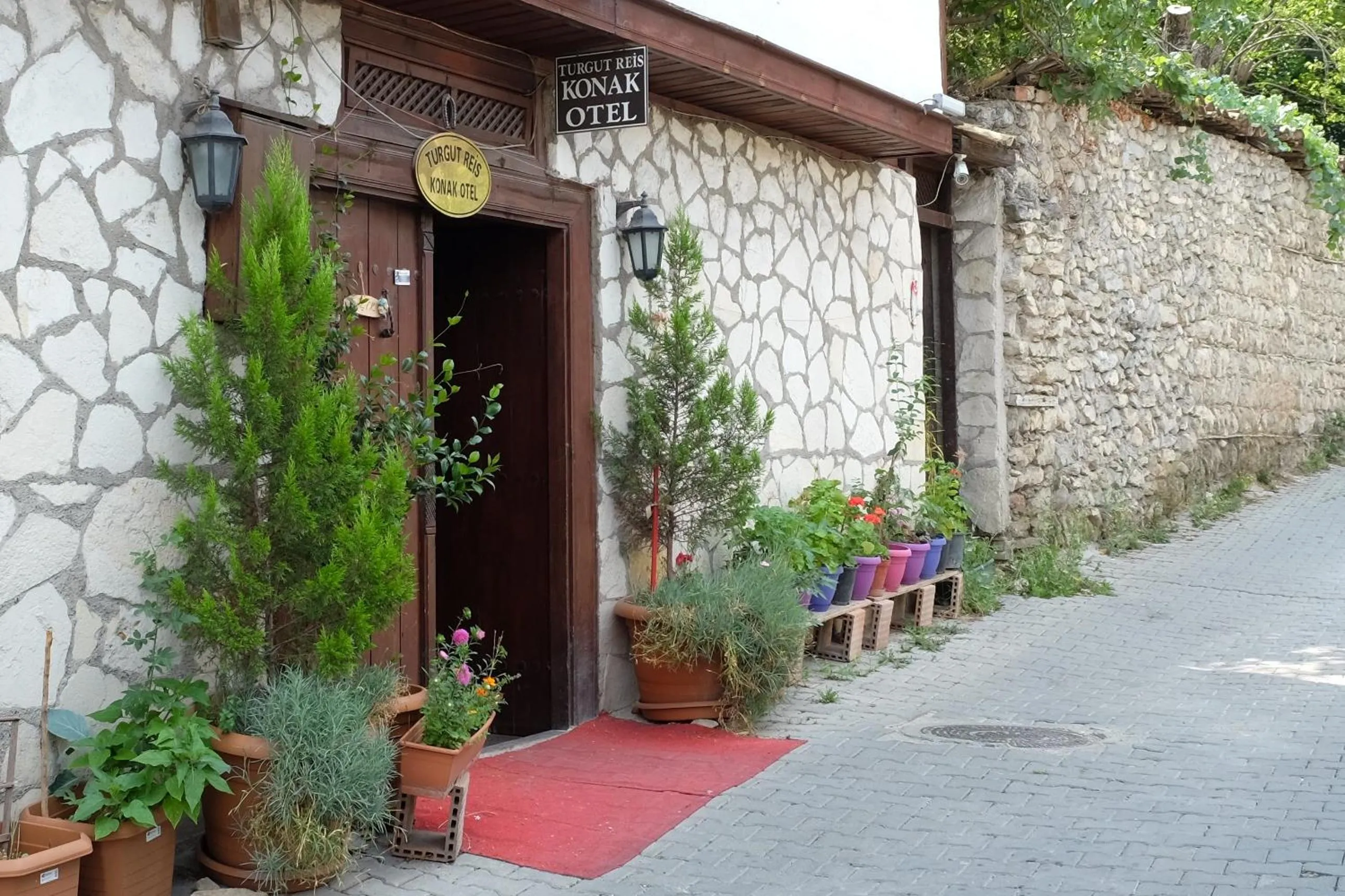 Property building in Turgut Reis Konak