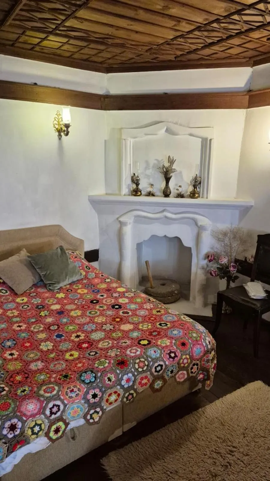 Bed in Turgut Reis Konak