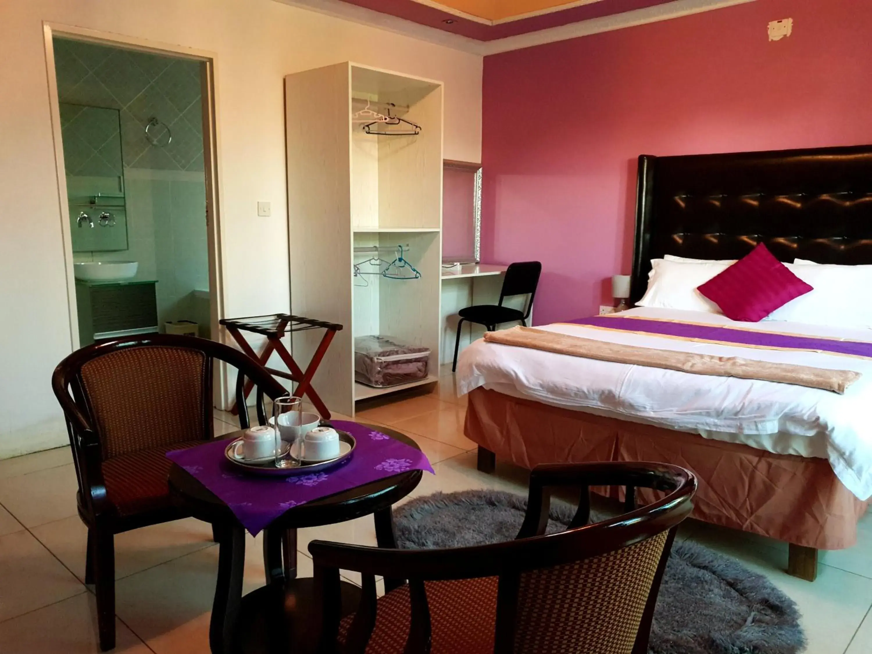 Mathlyn Guest House Mathlyn Guest House