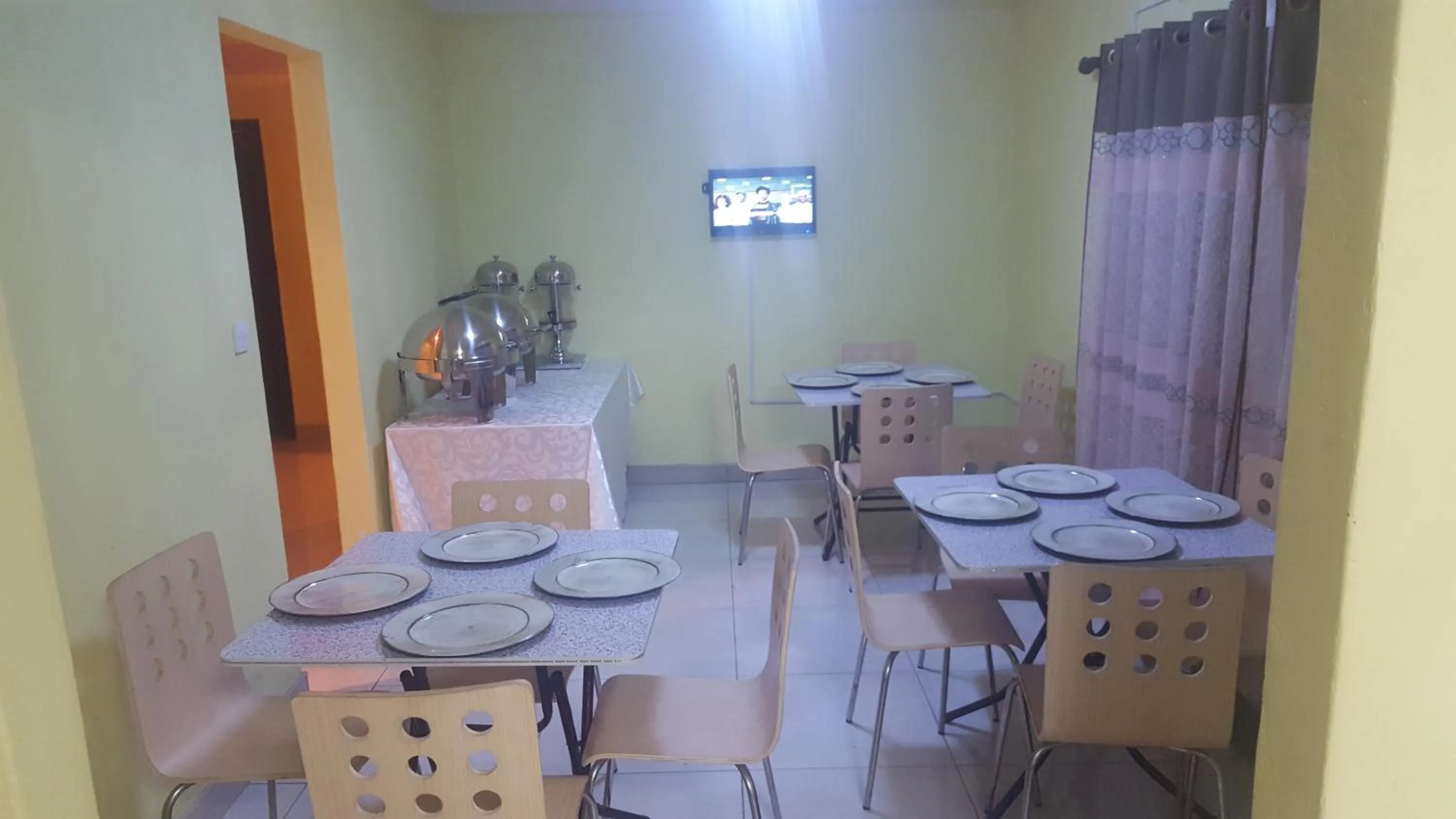 Breakfast in Mathlyn Guest House