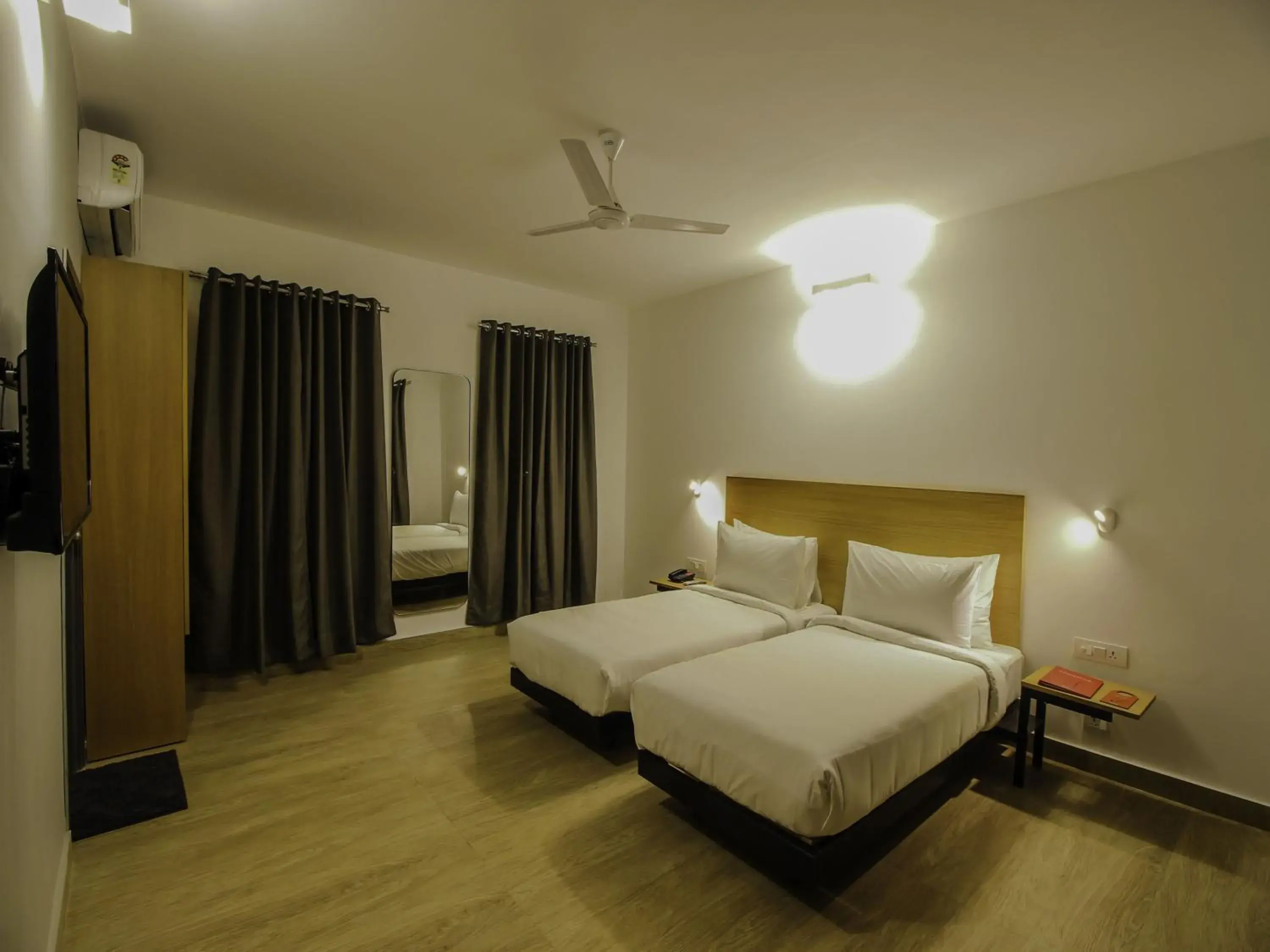 Bedroom, Bed in Oceans 7 Ashwem Bedroom, Bed in Oceans 7 Ashwem