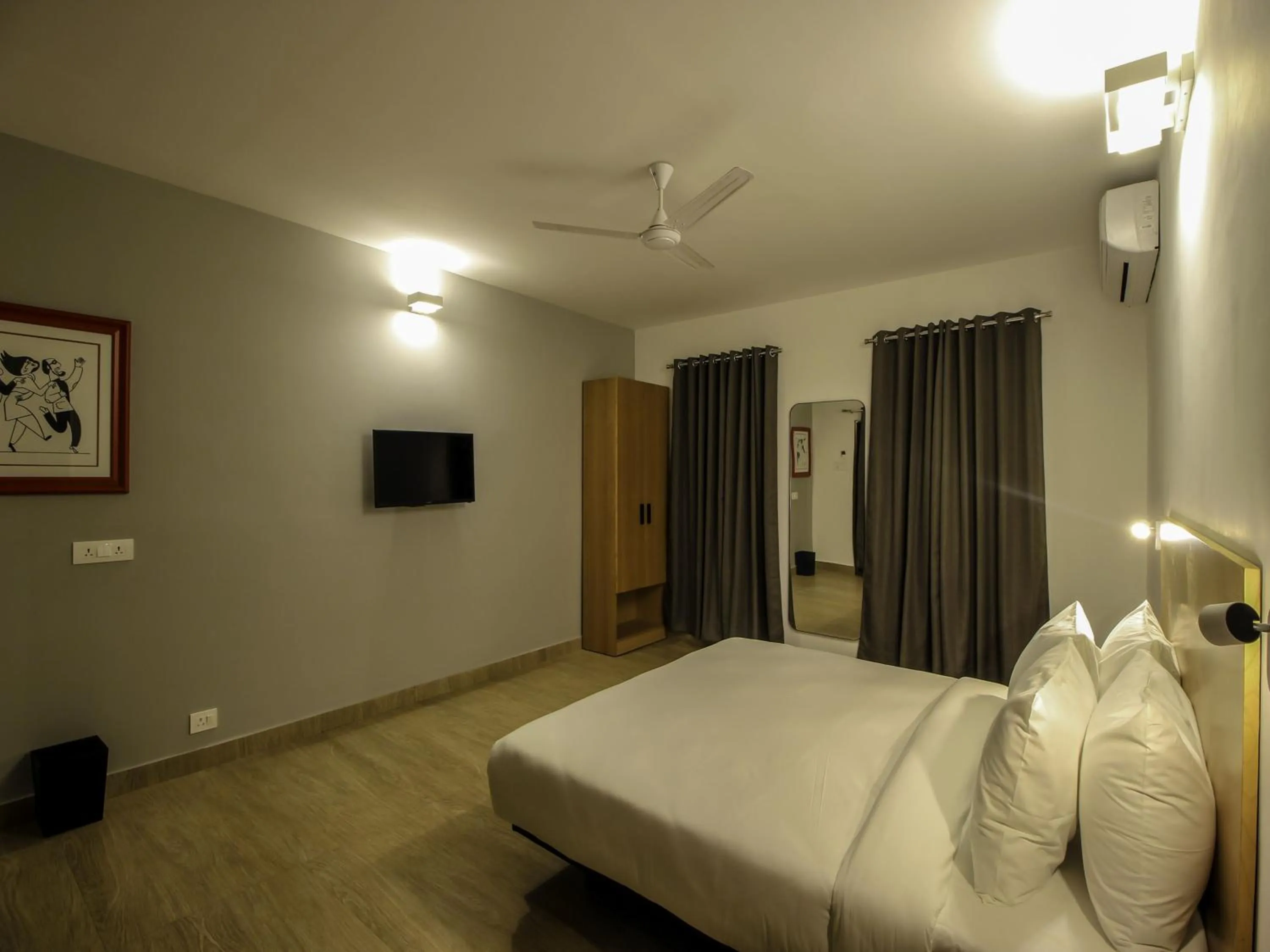 Bedroom, Bed in Oceans 7 Ashwem