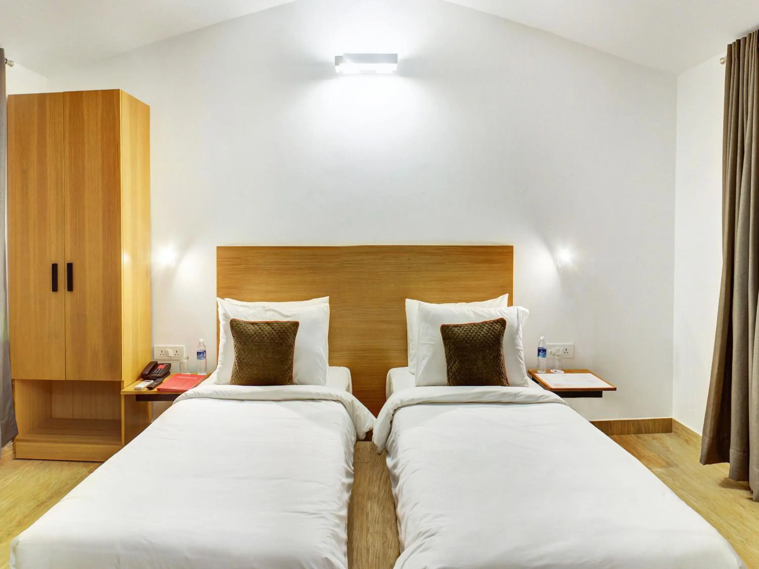 Bedroom, Bed in Oceans 7 Ashwem Bedroom, Bed in Oceans 7 Ashwem