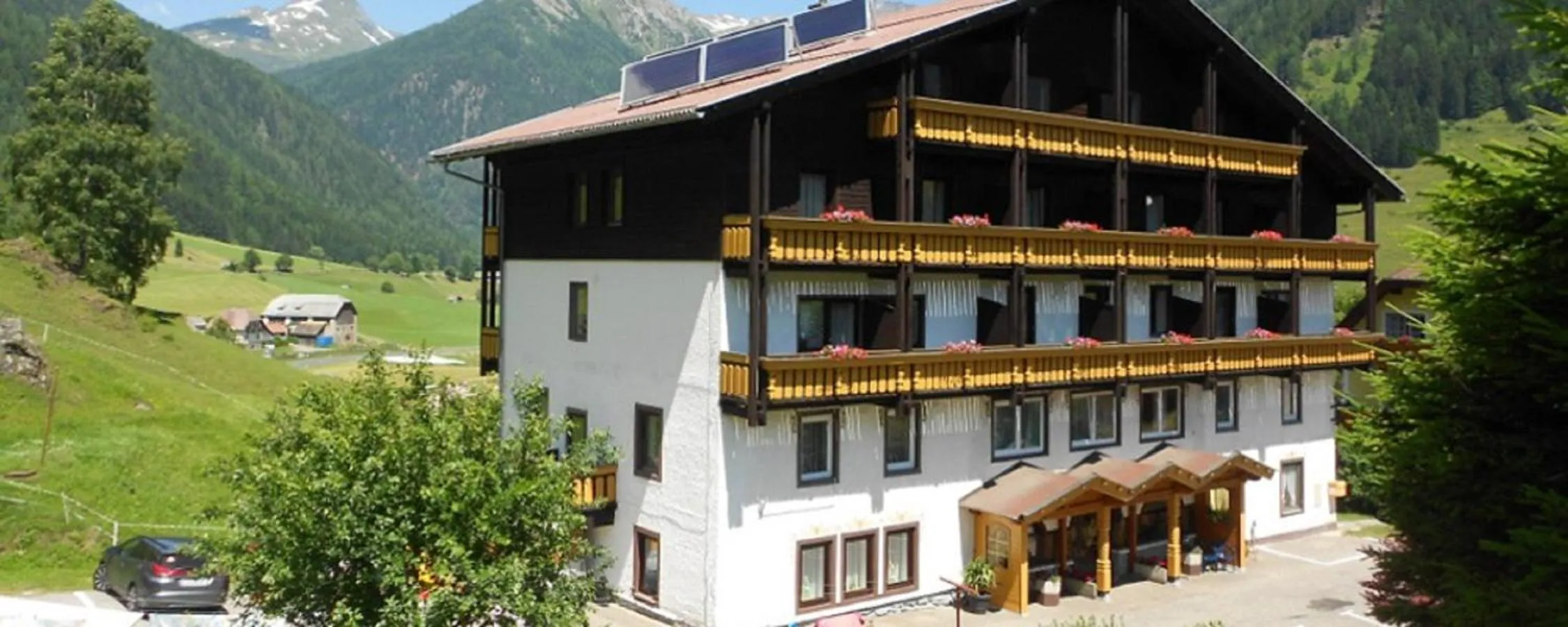 Property building in Hotel Pension Oswald