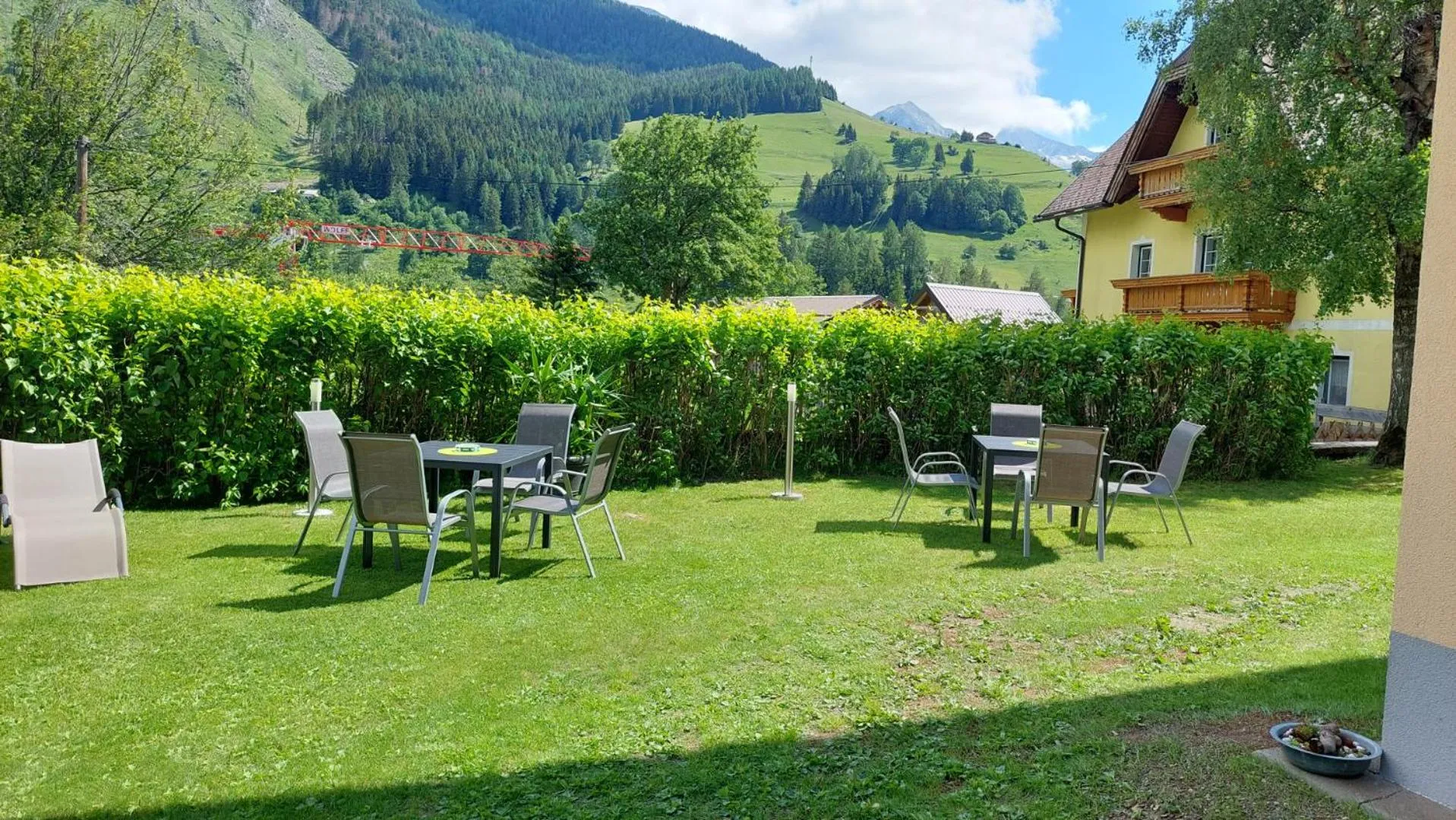Garden in Hotel Pension Oswald