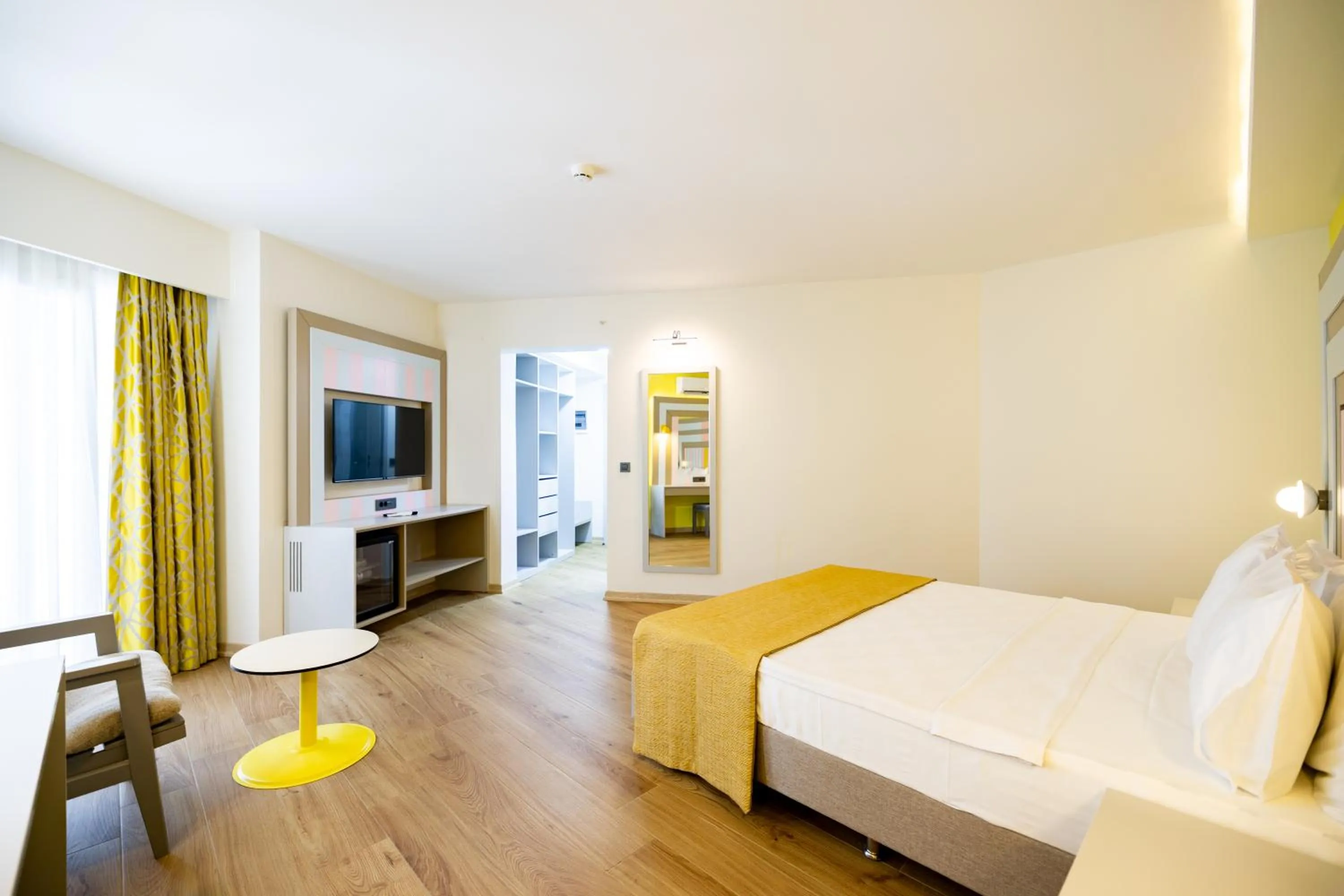 Bed in SOLANA By YELKEN