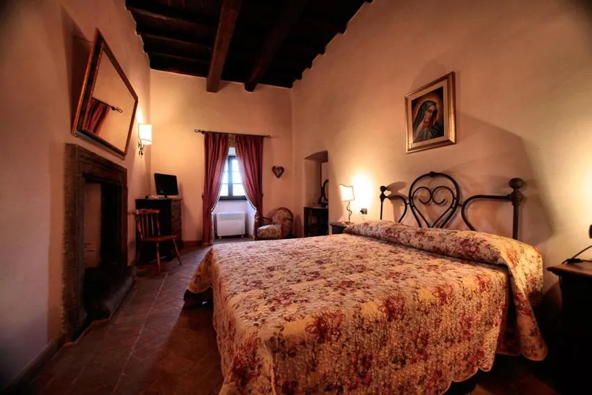 Bed in Palazzo Orsini
