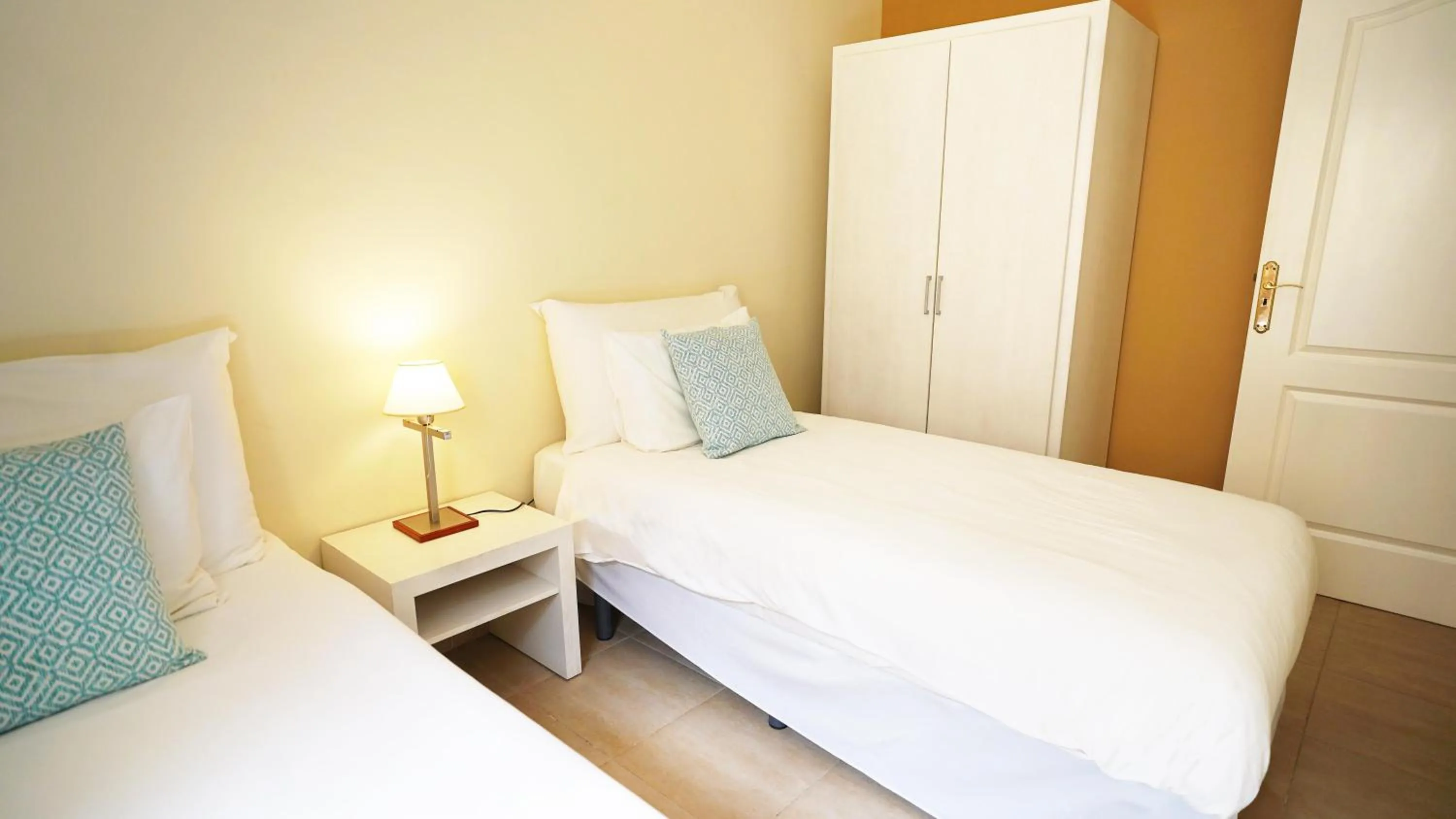 Photo of the whole room, Bed in Coral Los Silos - Your Natural Accommodation Choice