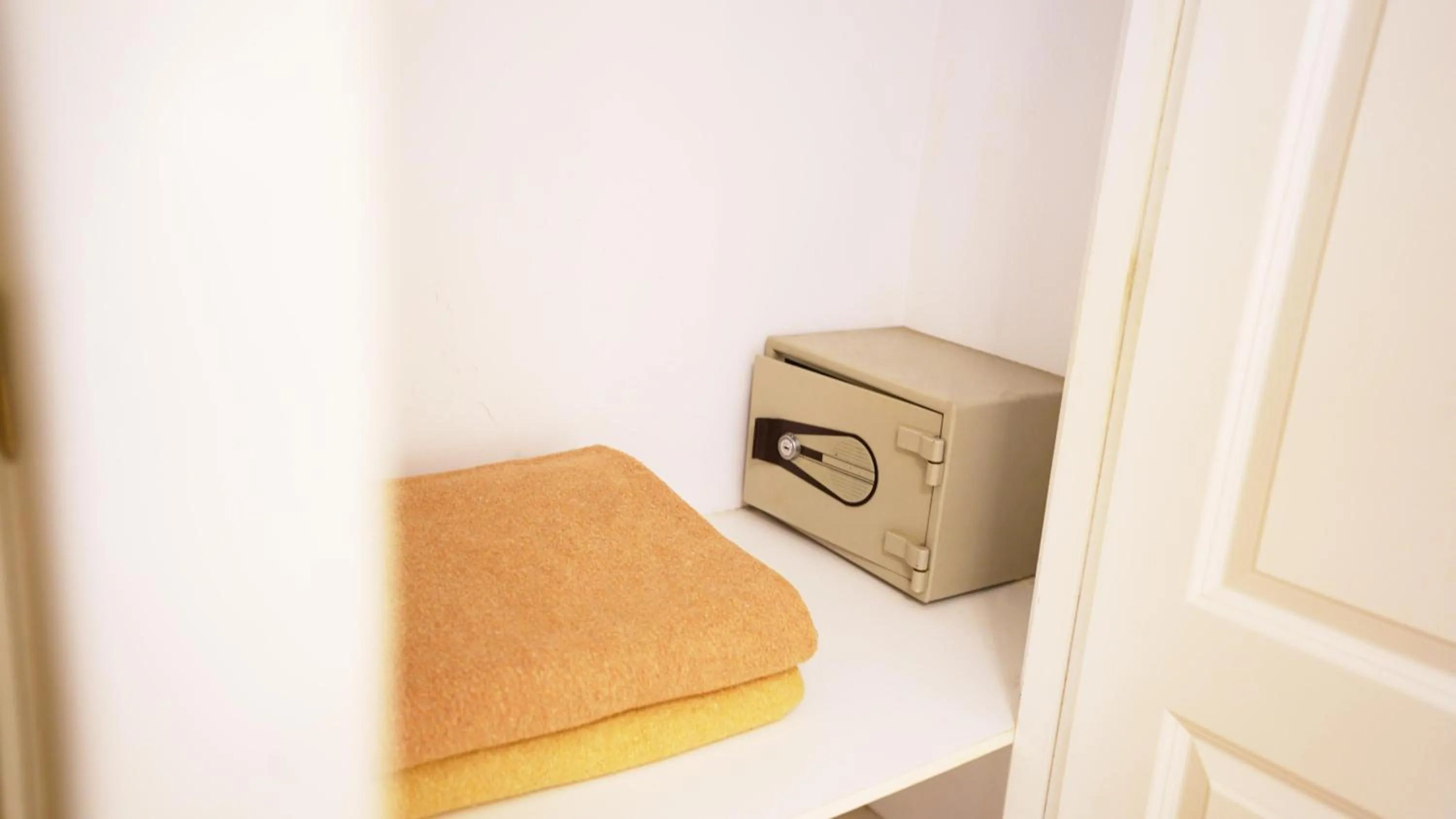 Photo of the whole room in Coral Los Silos - Your Natural Accommodation Choice