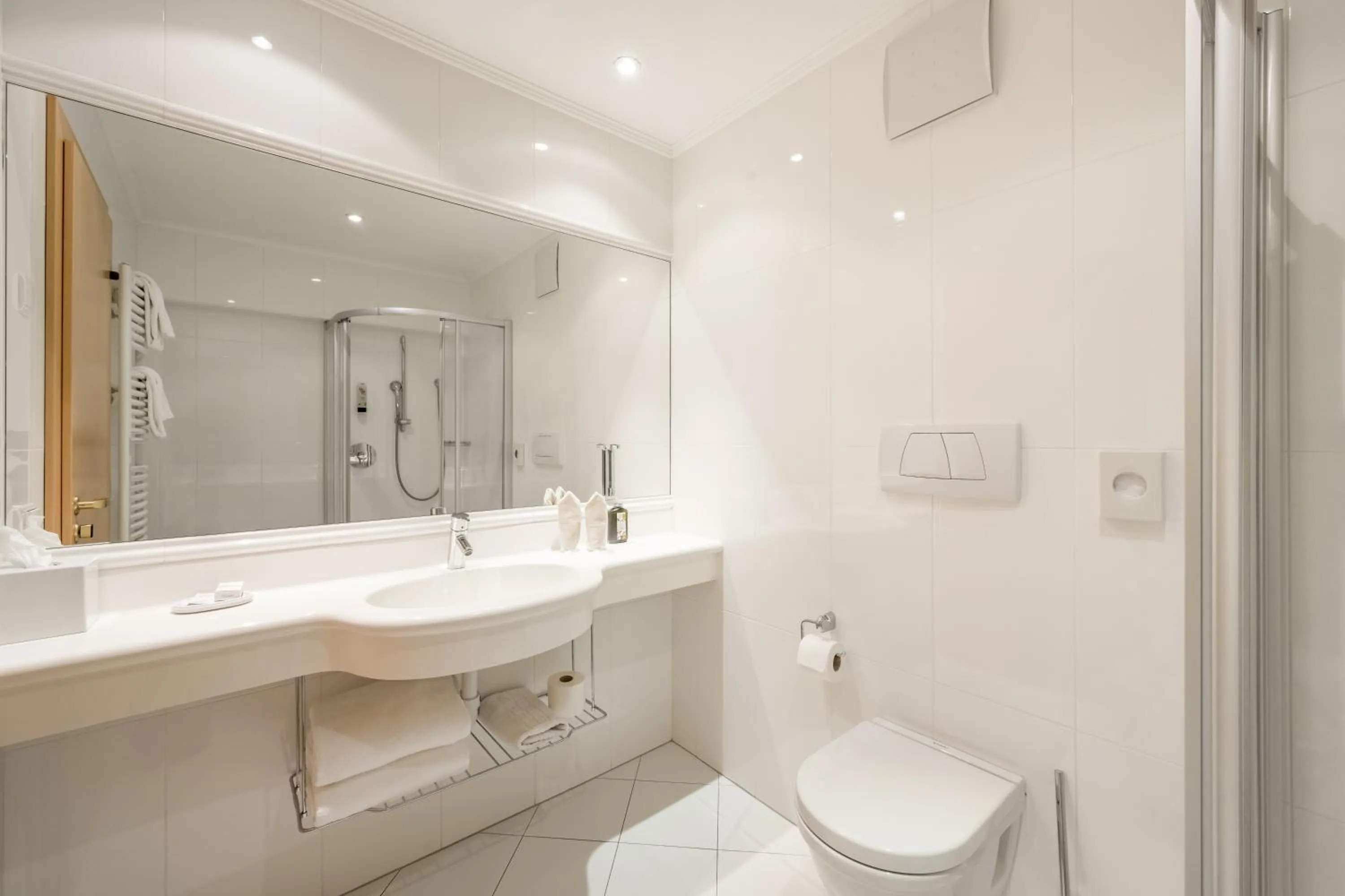 Shower in Royal Hotel Hinterhuber