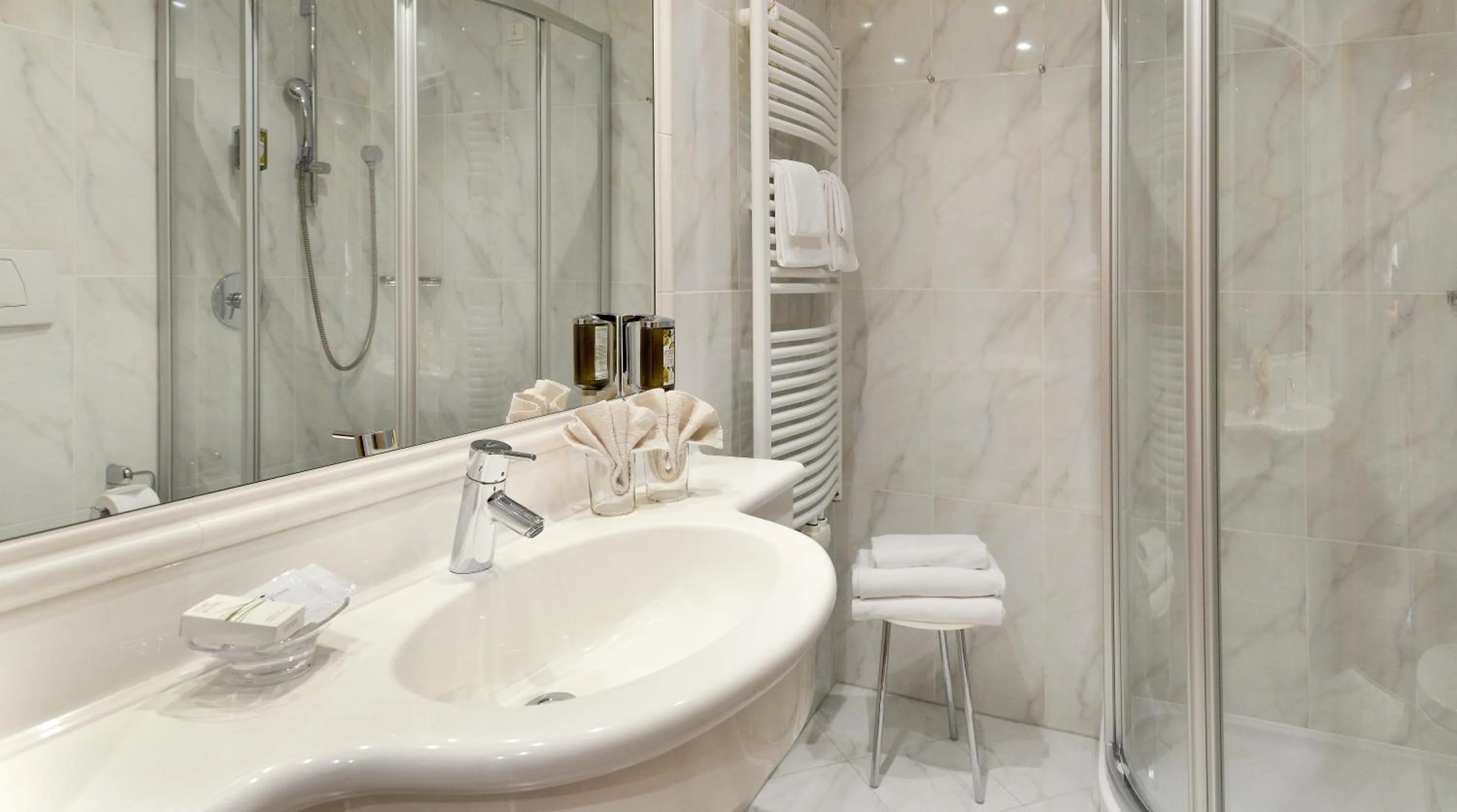 Bathroom in Royal Hotel Hinterhuber