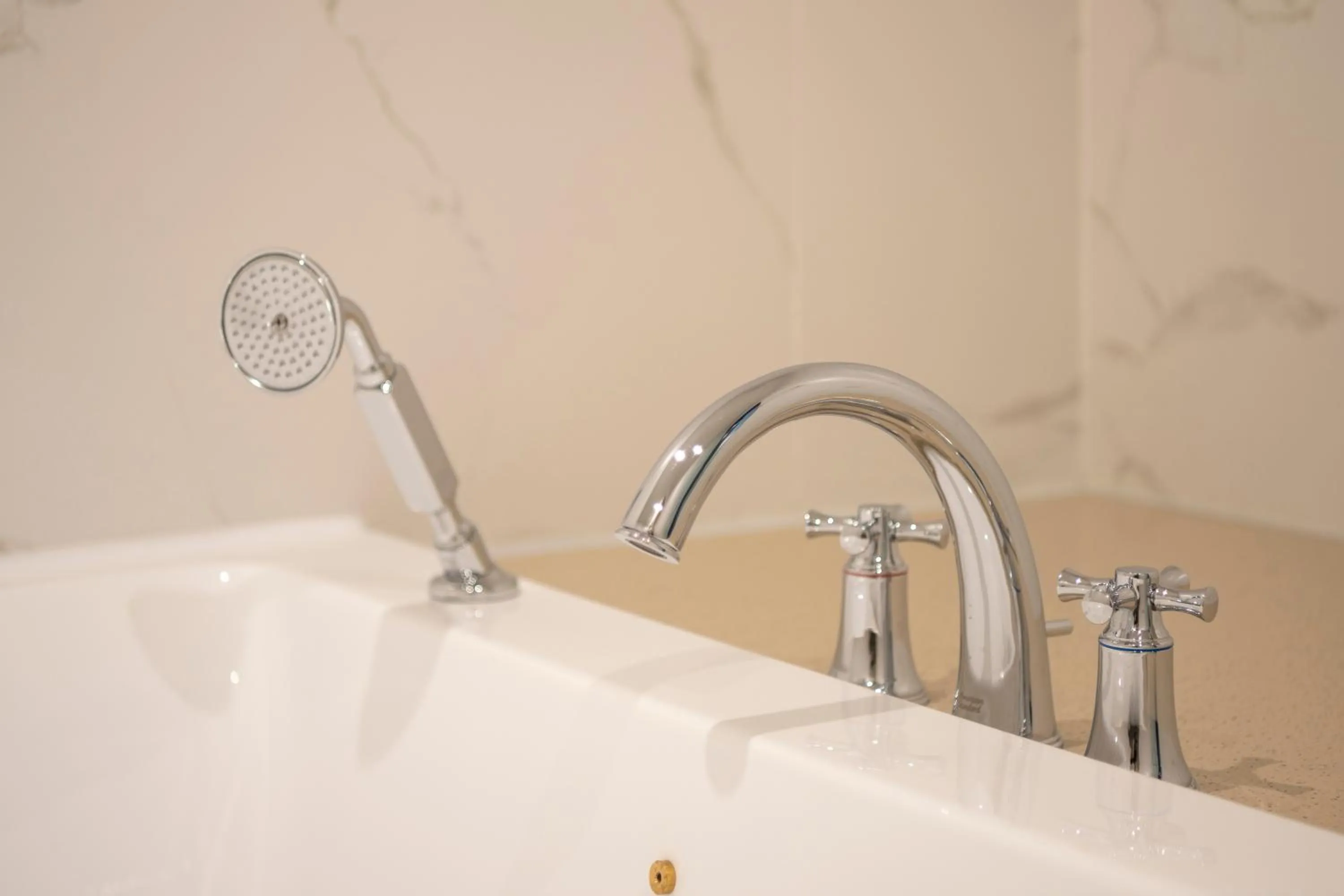 Brown-Dot Hotel Gupo