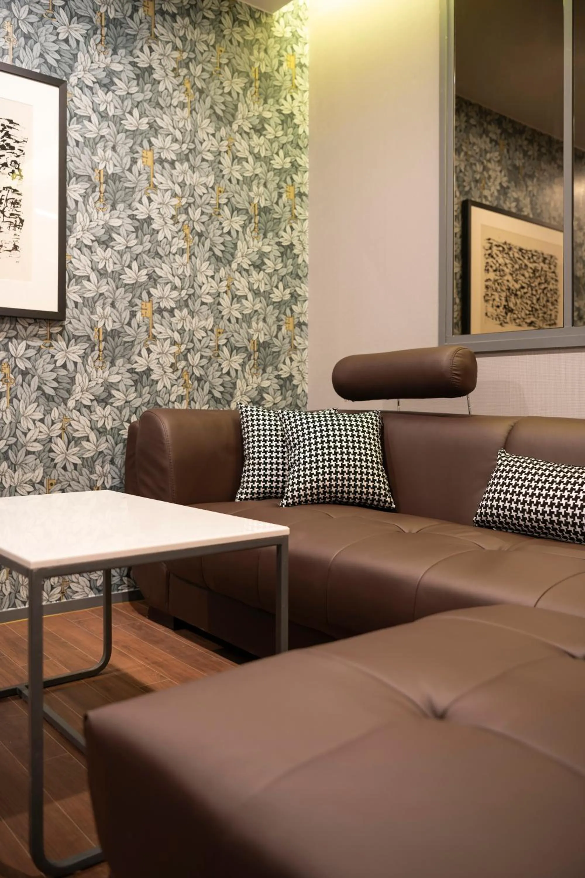 Living room in Brown-Dot Hotel Gupo