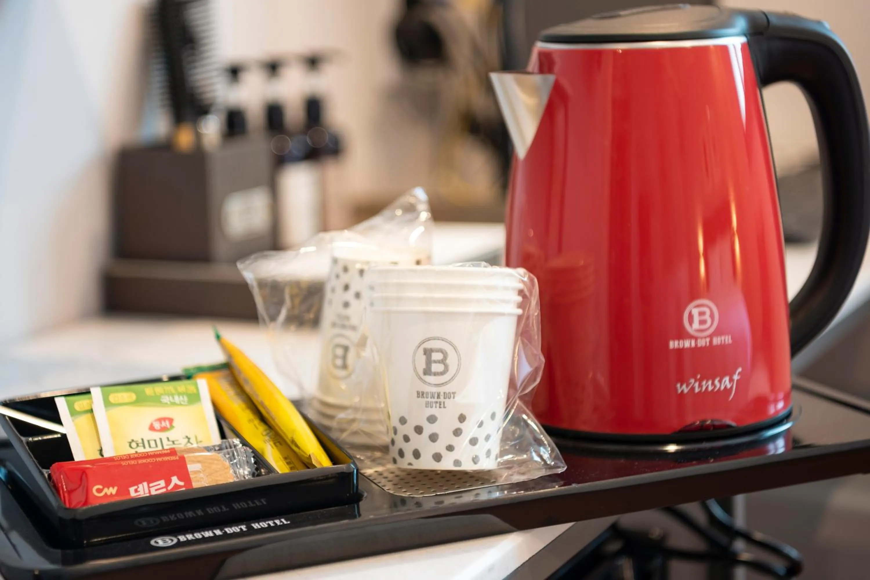 Brown-Dot Hotel Gupo