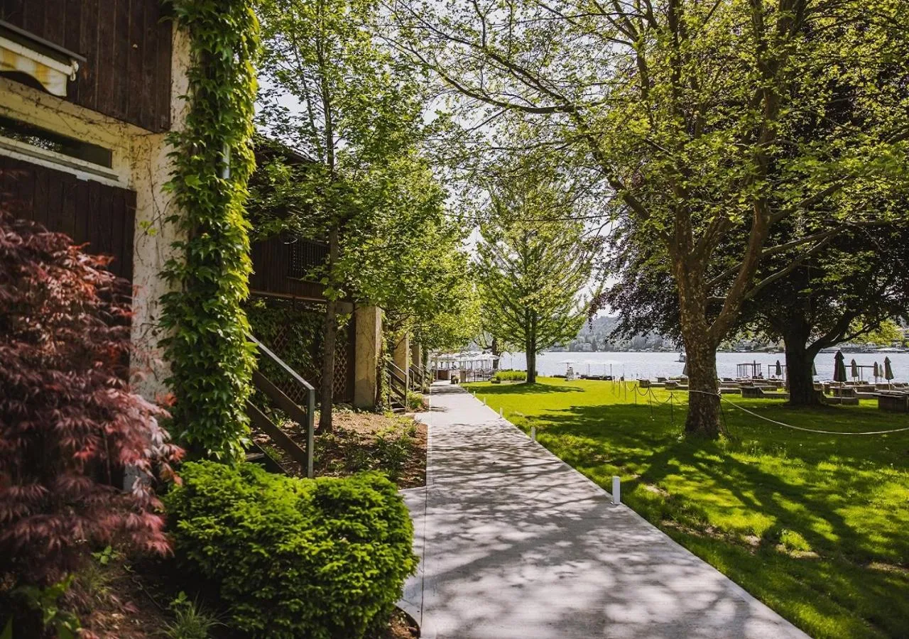 Restaurant/places to eat in Villa Bulfon