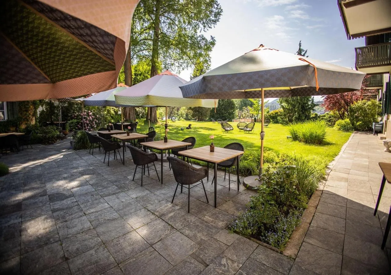 Restaurant/places to eat in Villa Bulfon