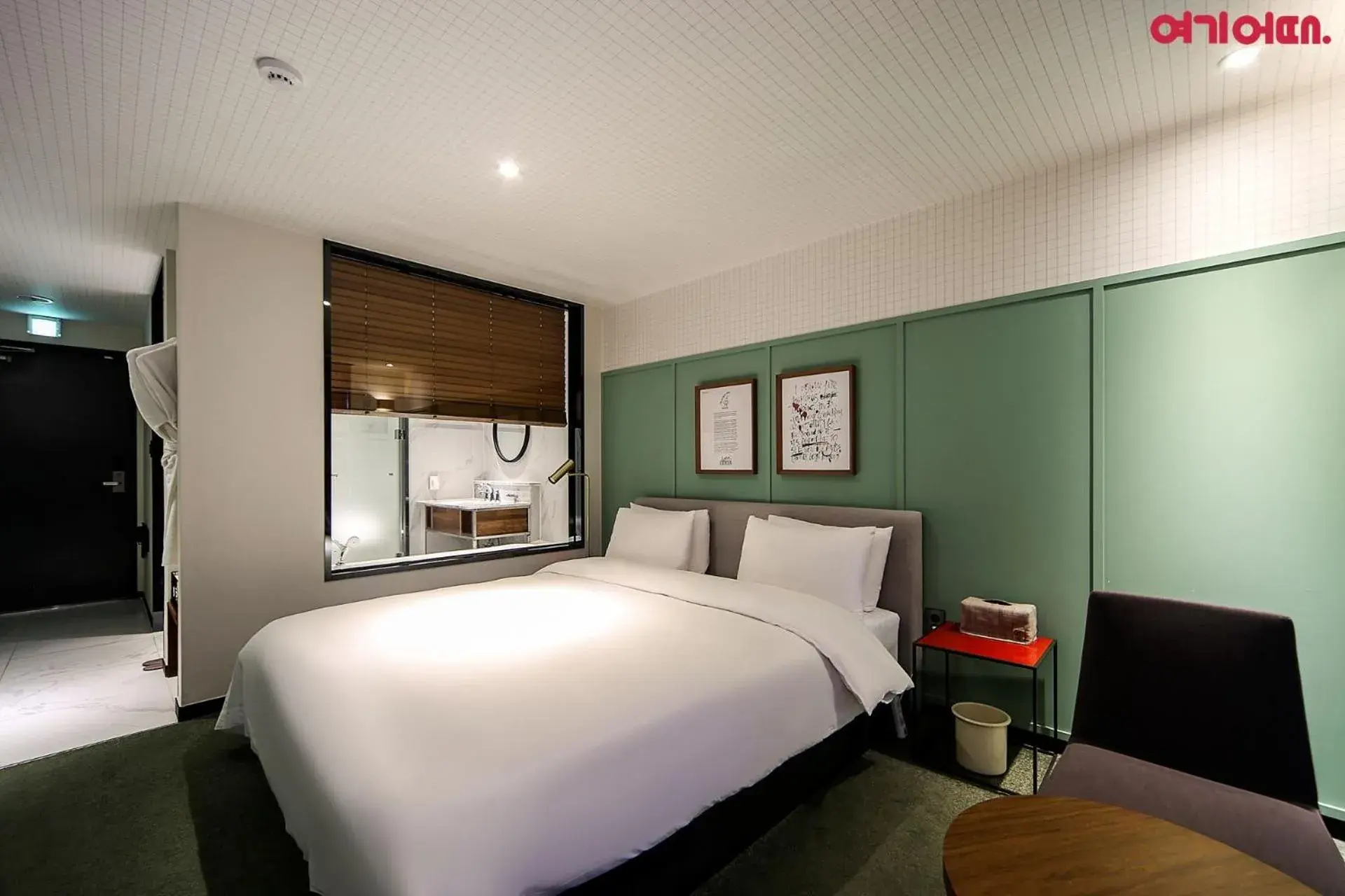 Bed in Brown-Dot Hotel Shinho Bed in Brown-Dot Hotel Shinho