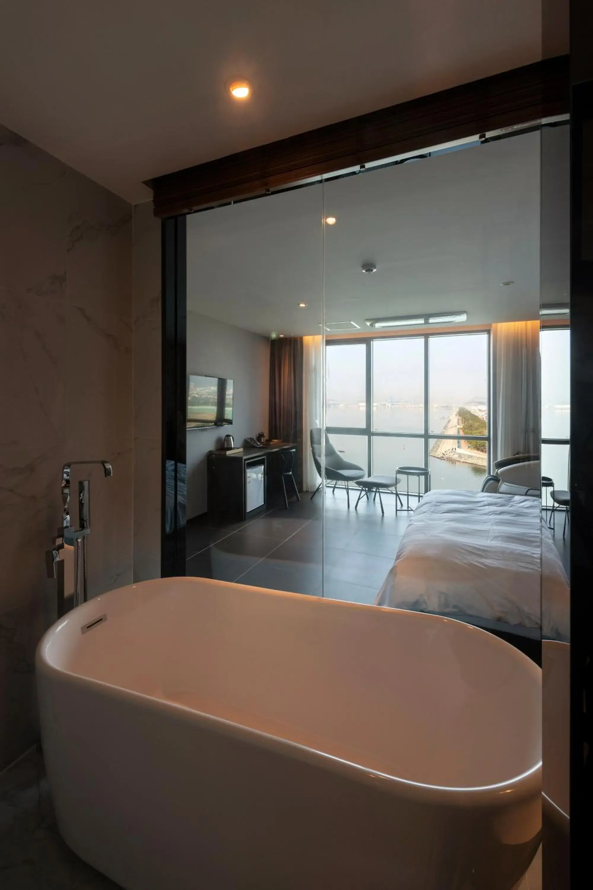 Bed in Brown-Dot Hotel Shinho Bed in Brown-Dot Hotel Shinho