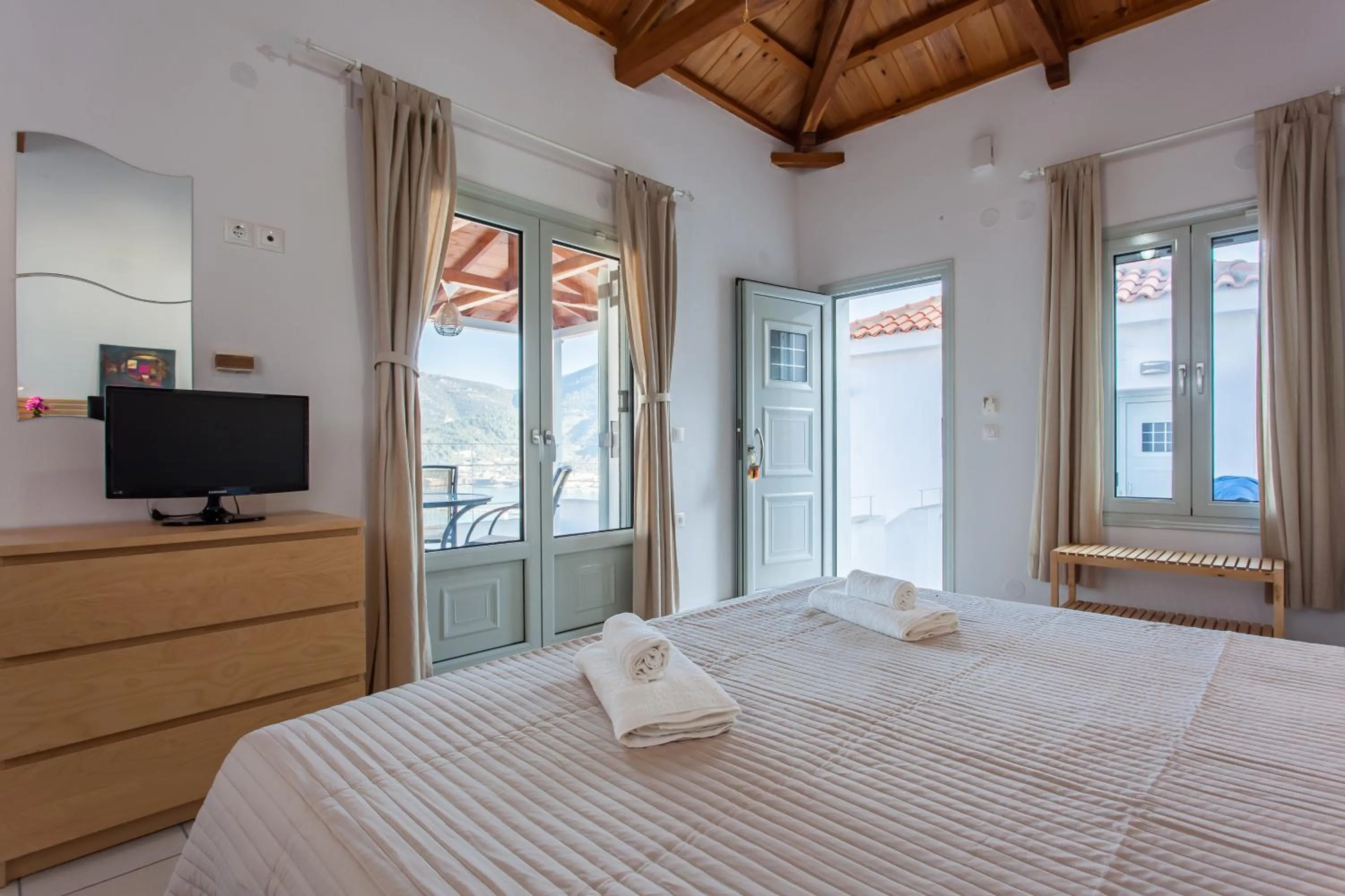 Bedroom, Bed in Thea Home Hotel by Booking Kottas