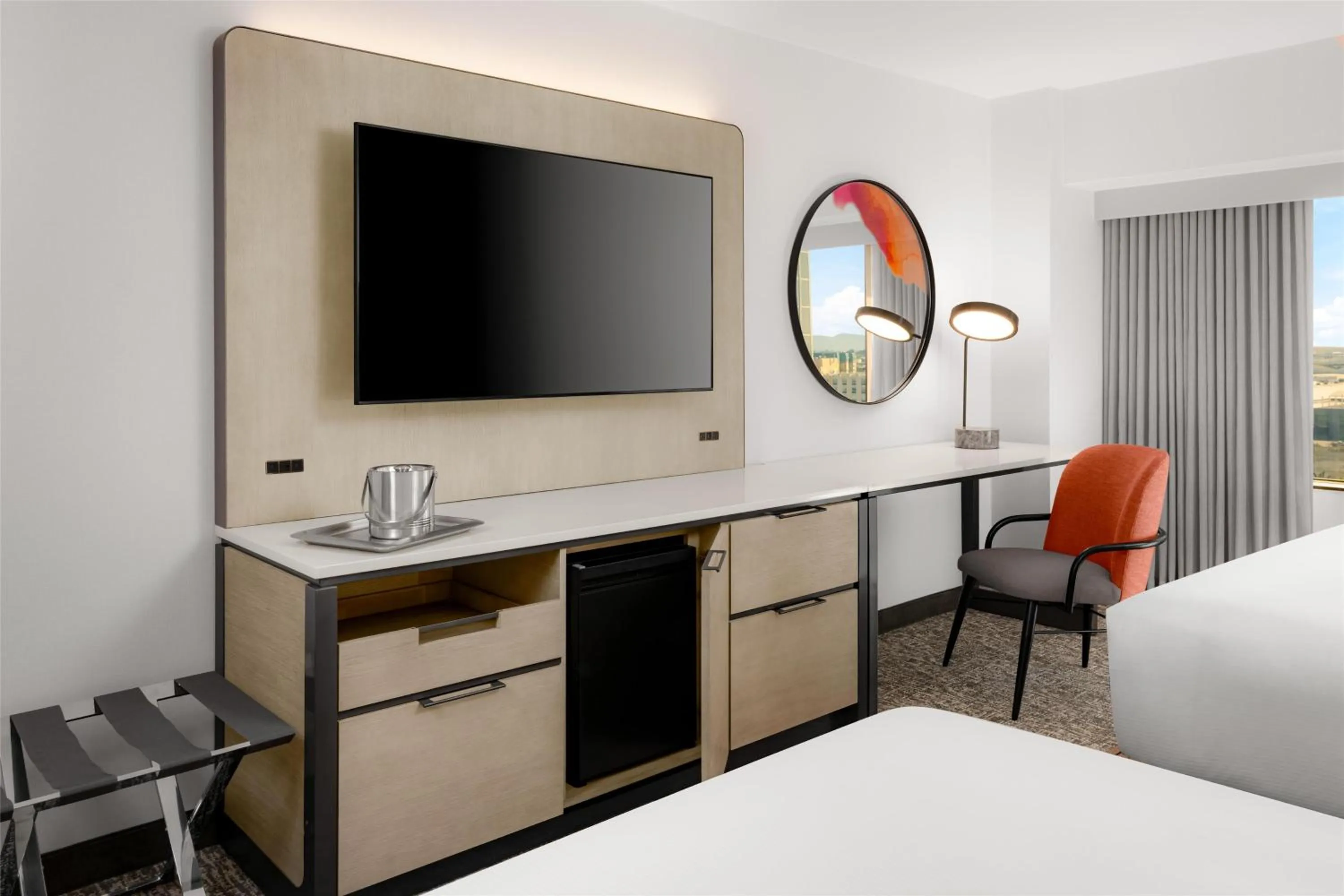 Bedroom, Bed in Hilton Los Angeles Airport