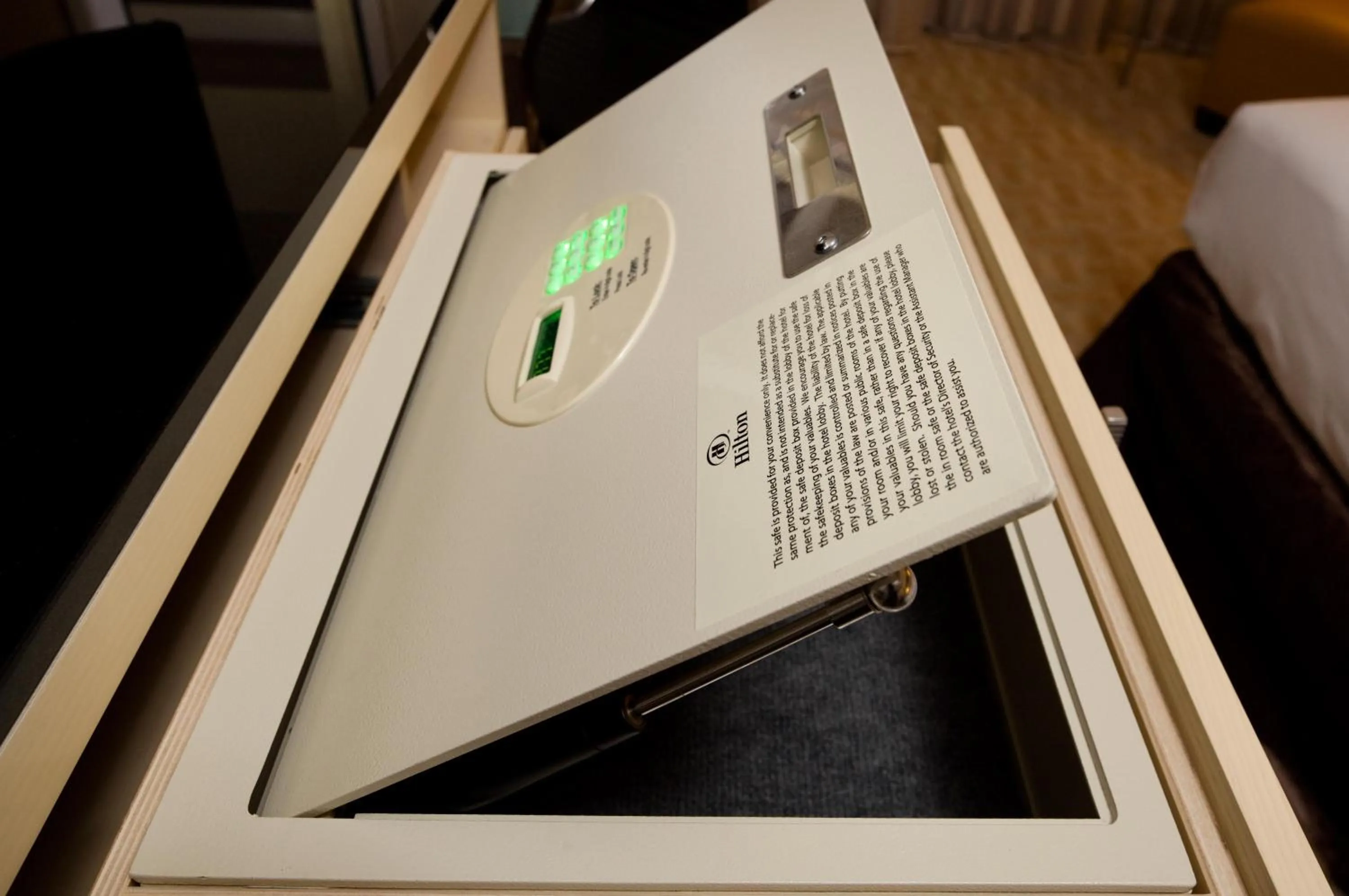 Living room in Hilton Los Angeles Airport