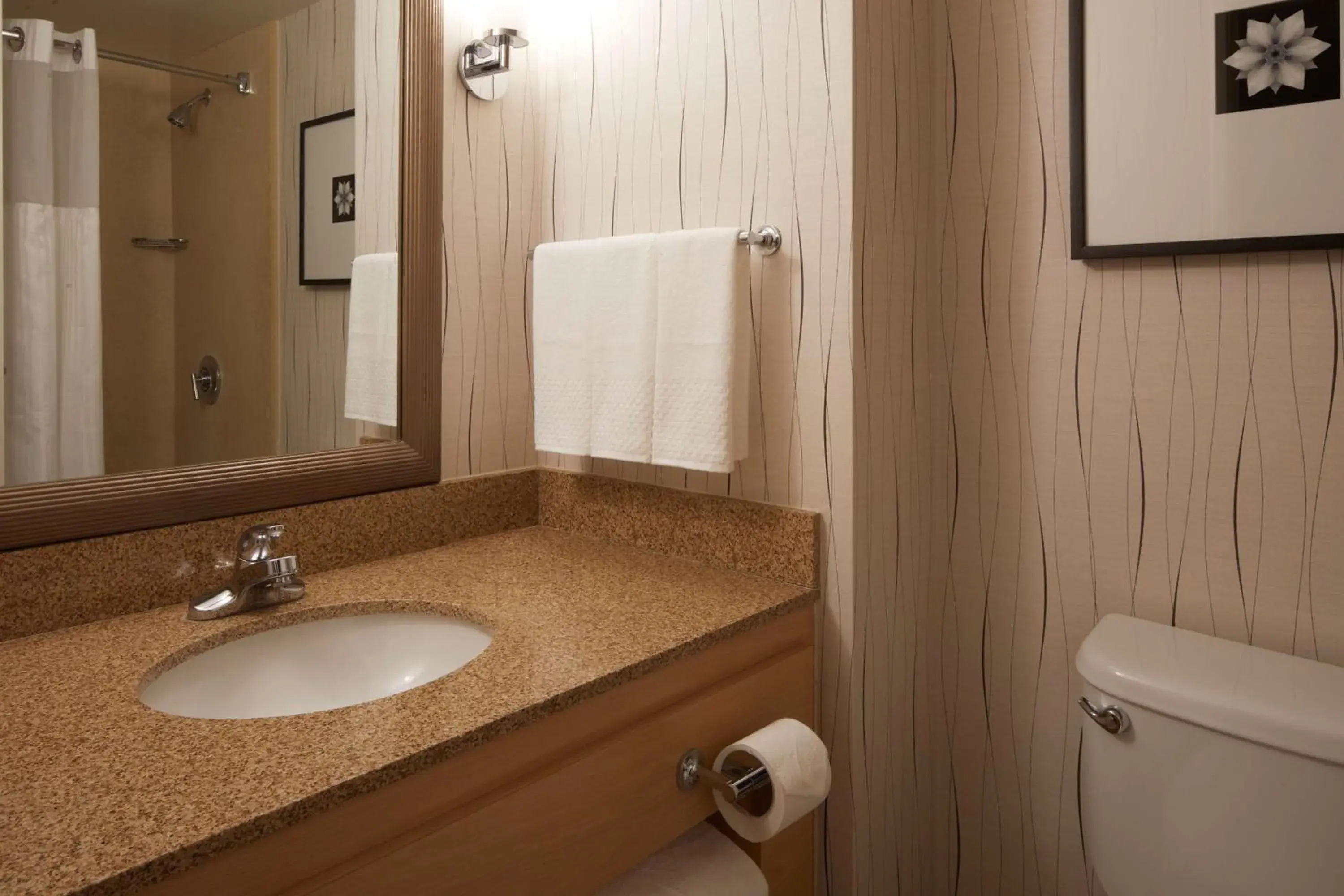 Bathroom in Hilton Los Angeles Airport Bathroom in Hilton Los Angeles Airport