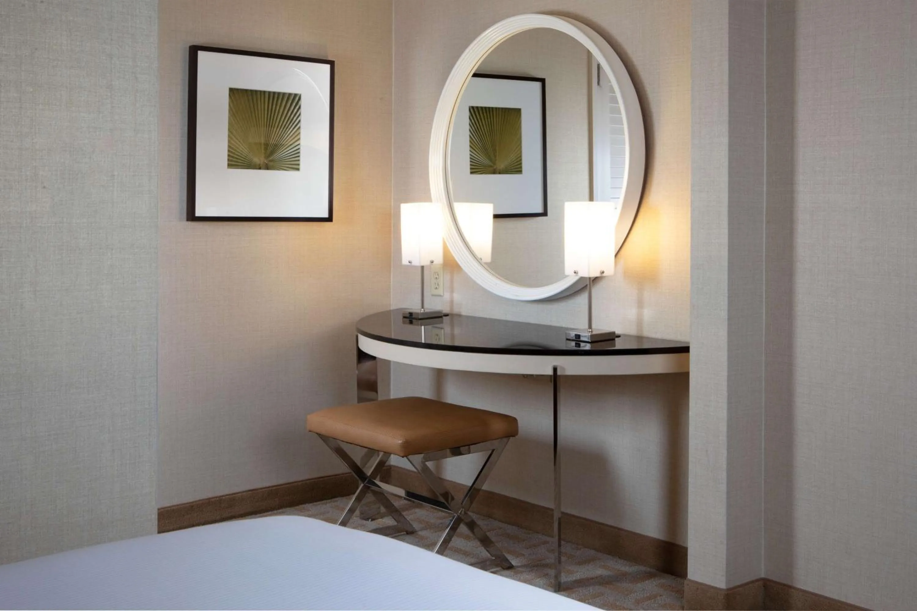 Living room in Hilton Los Angeles Airport