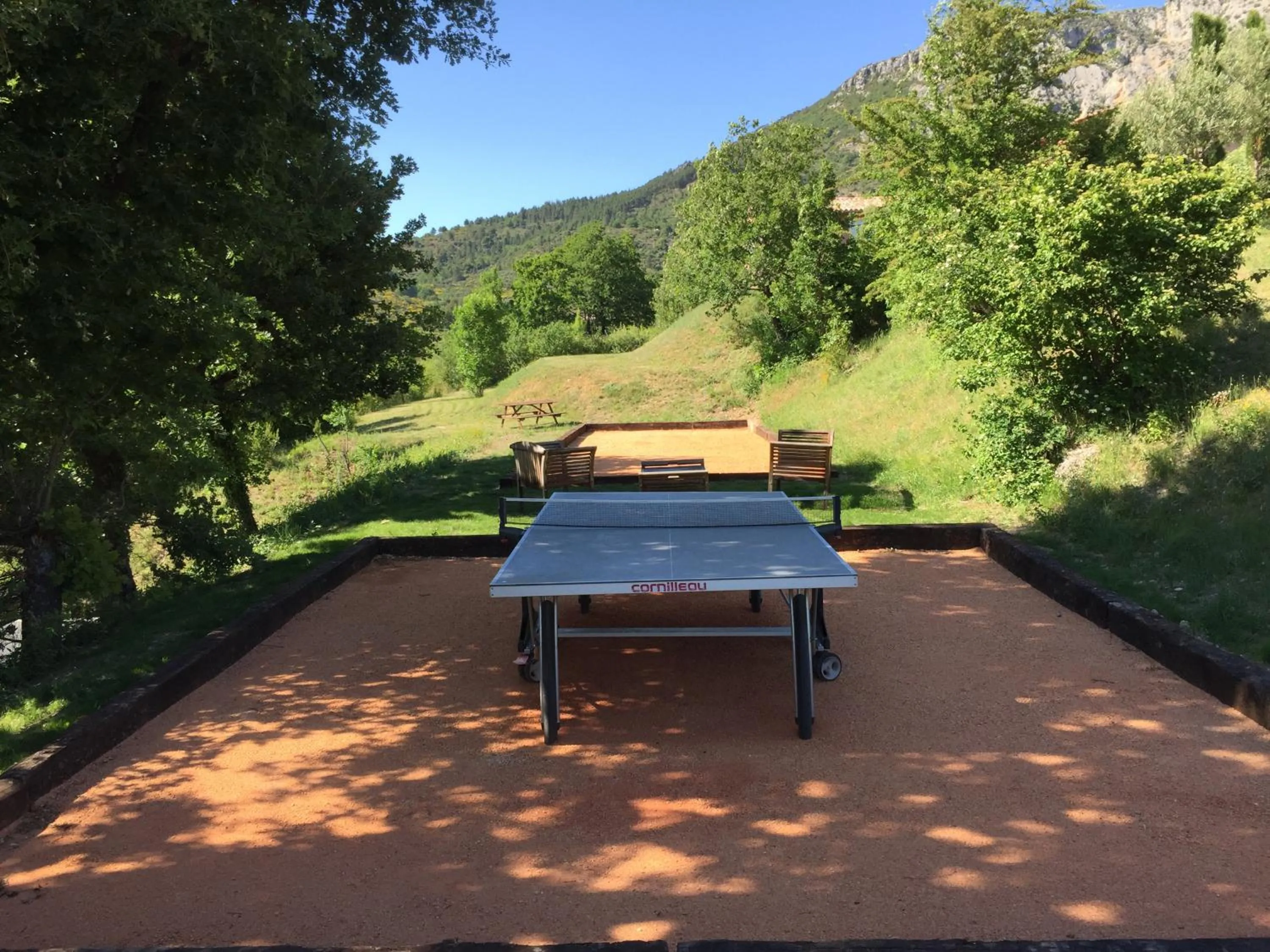 Table tennis in Hôtel Le Colombier