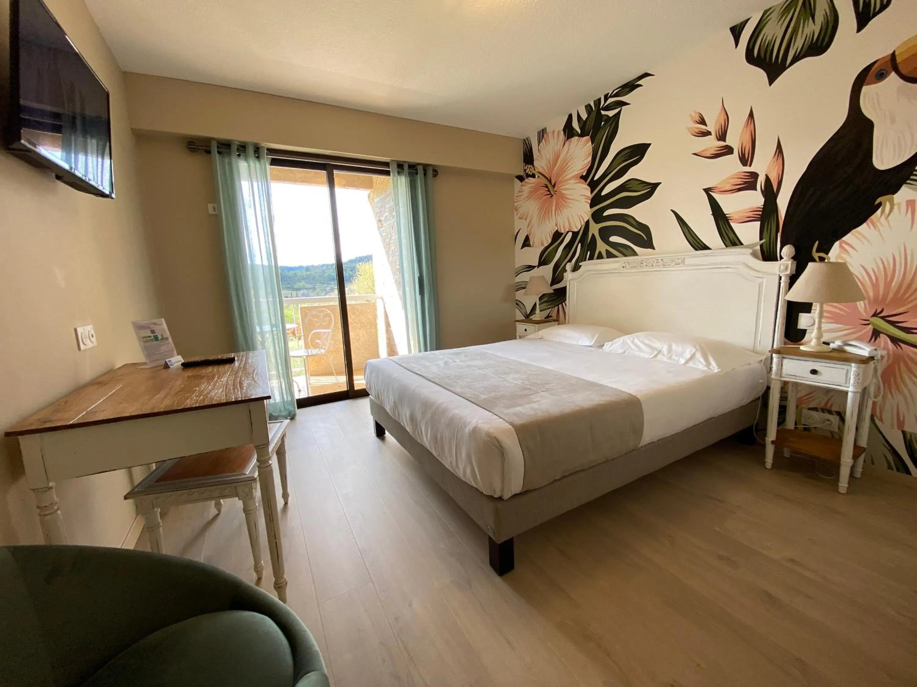 Bed in Hôtel Le Colombier