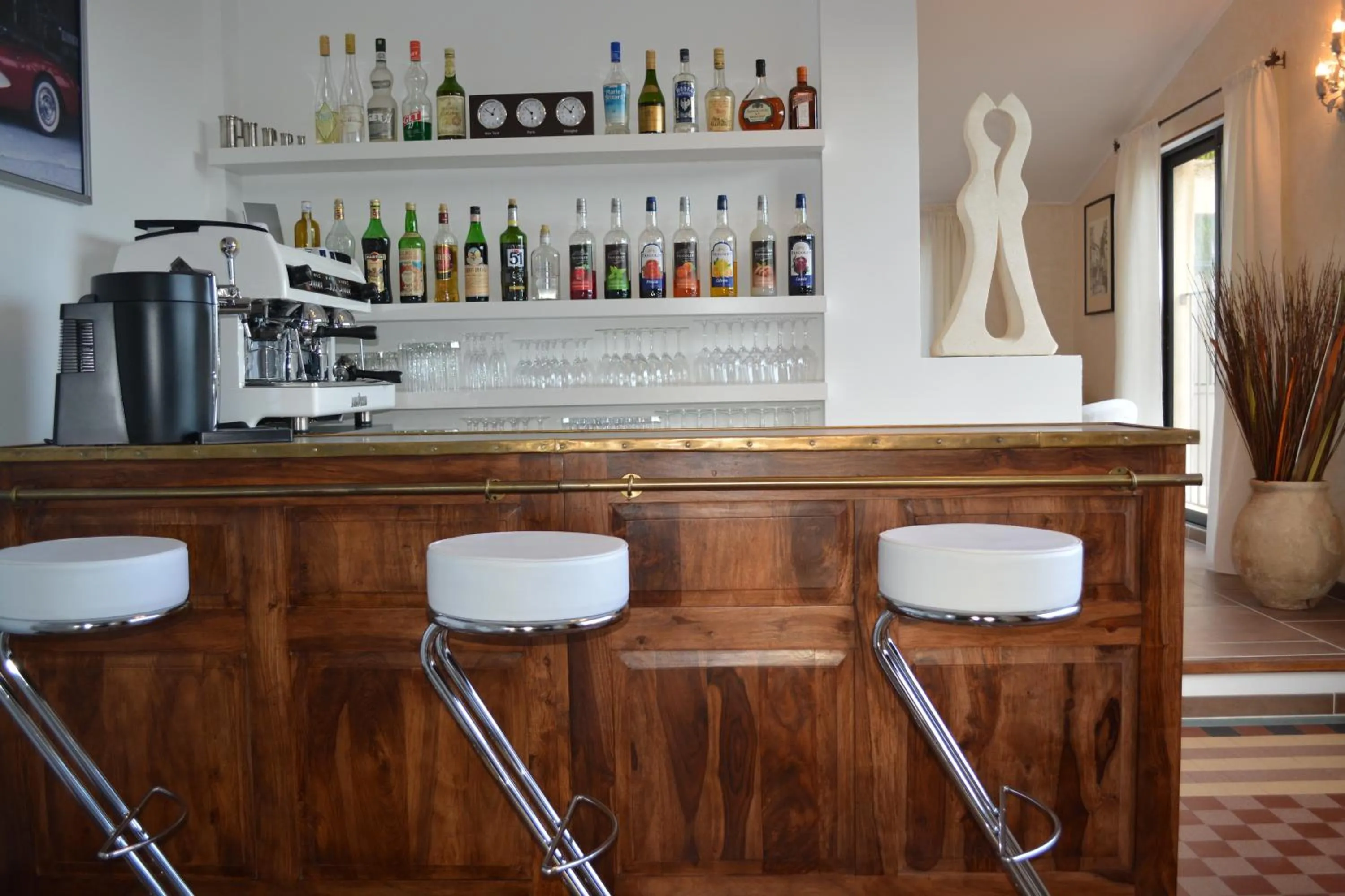 Lounge or bar in Hôtel Le Colombier