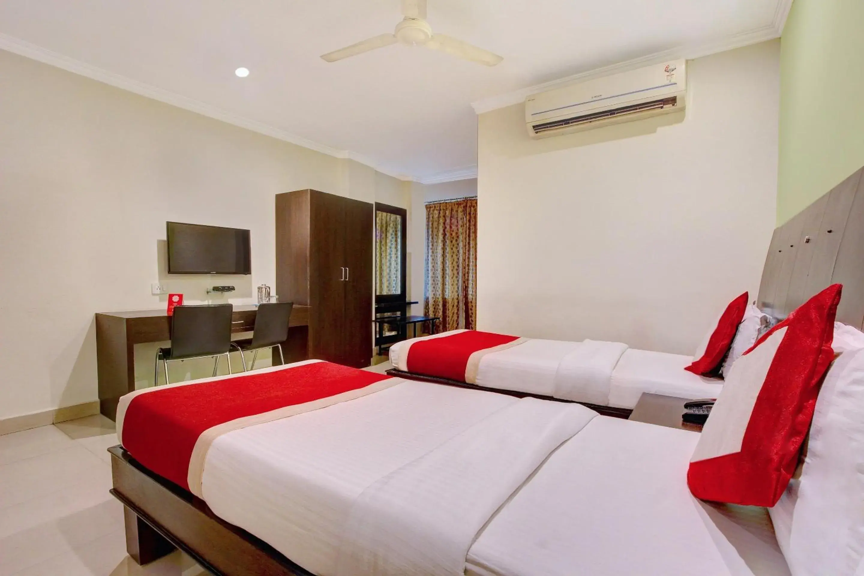 Bedroom, Bed in Collection O Alekhya Residency Bedroom, Bed in Collection O Alekhya Residency