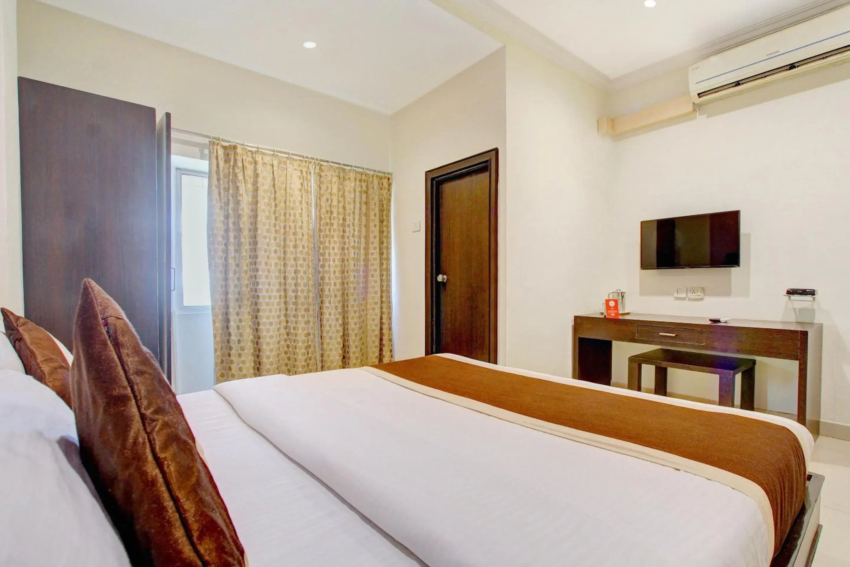 Bedroom, Bed in Collection O Alekhya Residency Bedroom, Bed in Collection O Alekhya Residency
