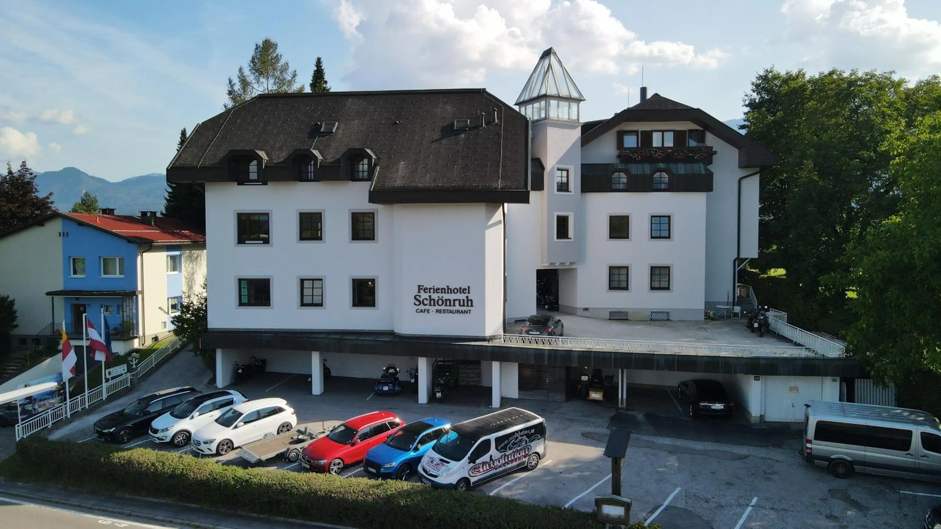 Property building in Hotel Schönruh