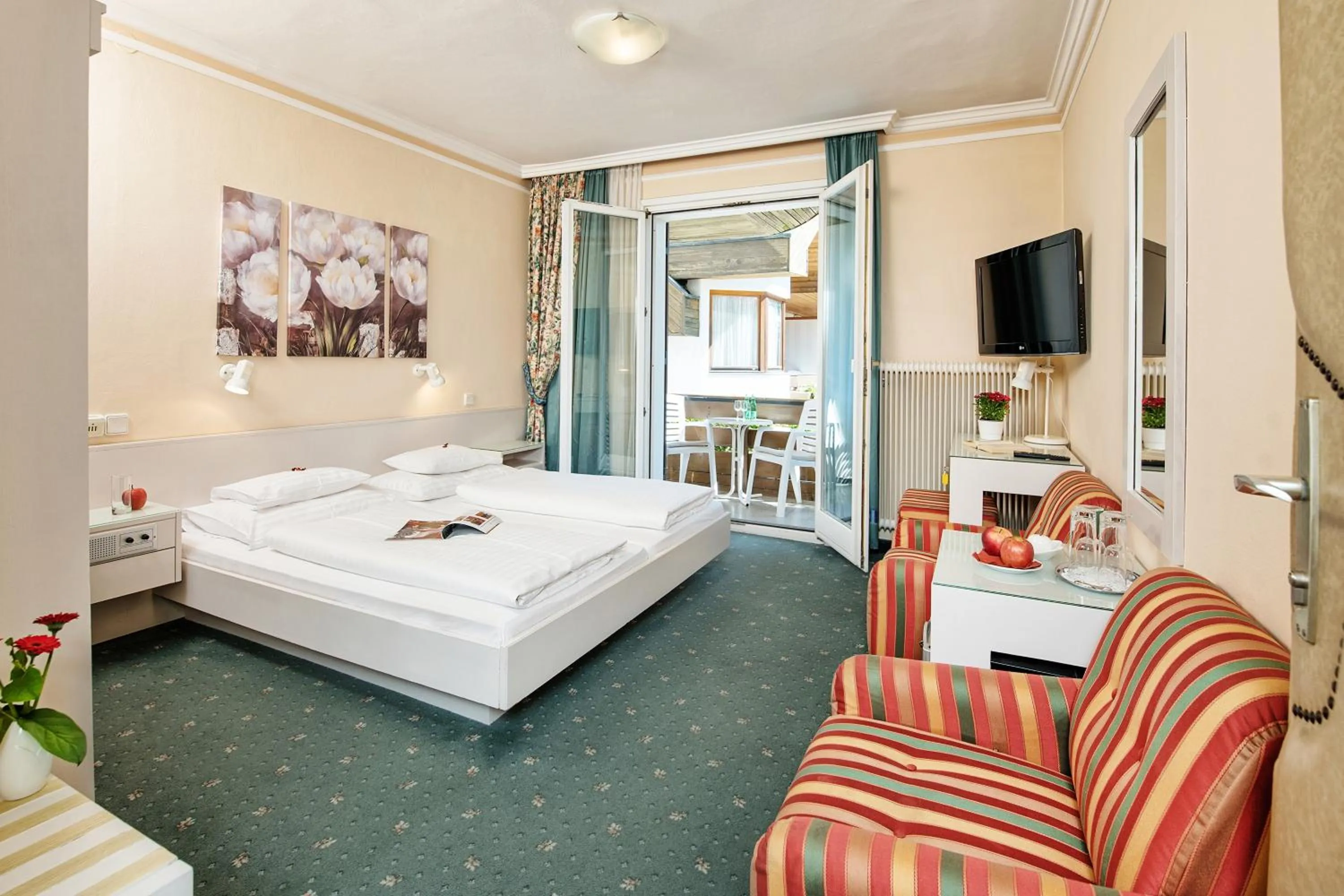 TV and multimedia, Bed in Hotel Schönruh