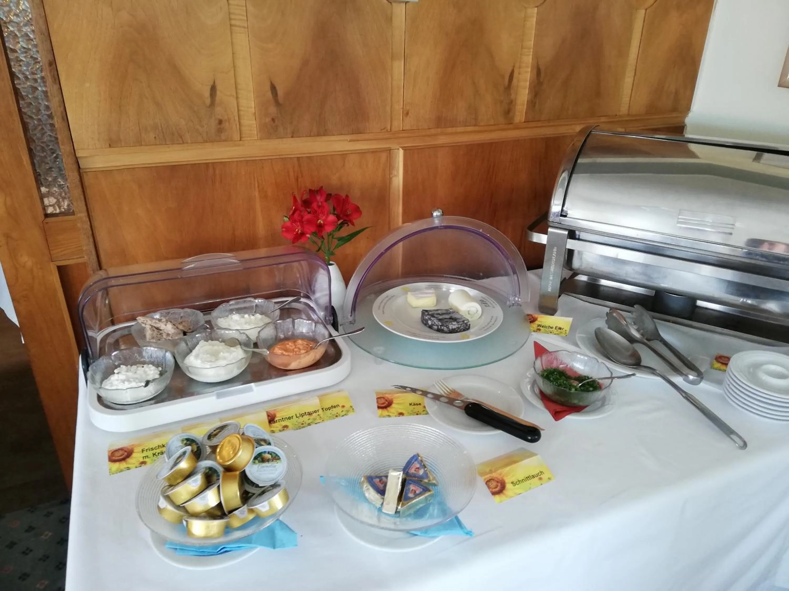 Buffet breakfast in Hotel Schönruh