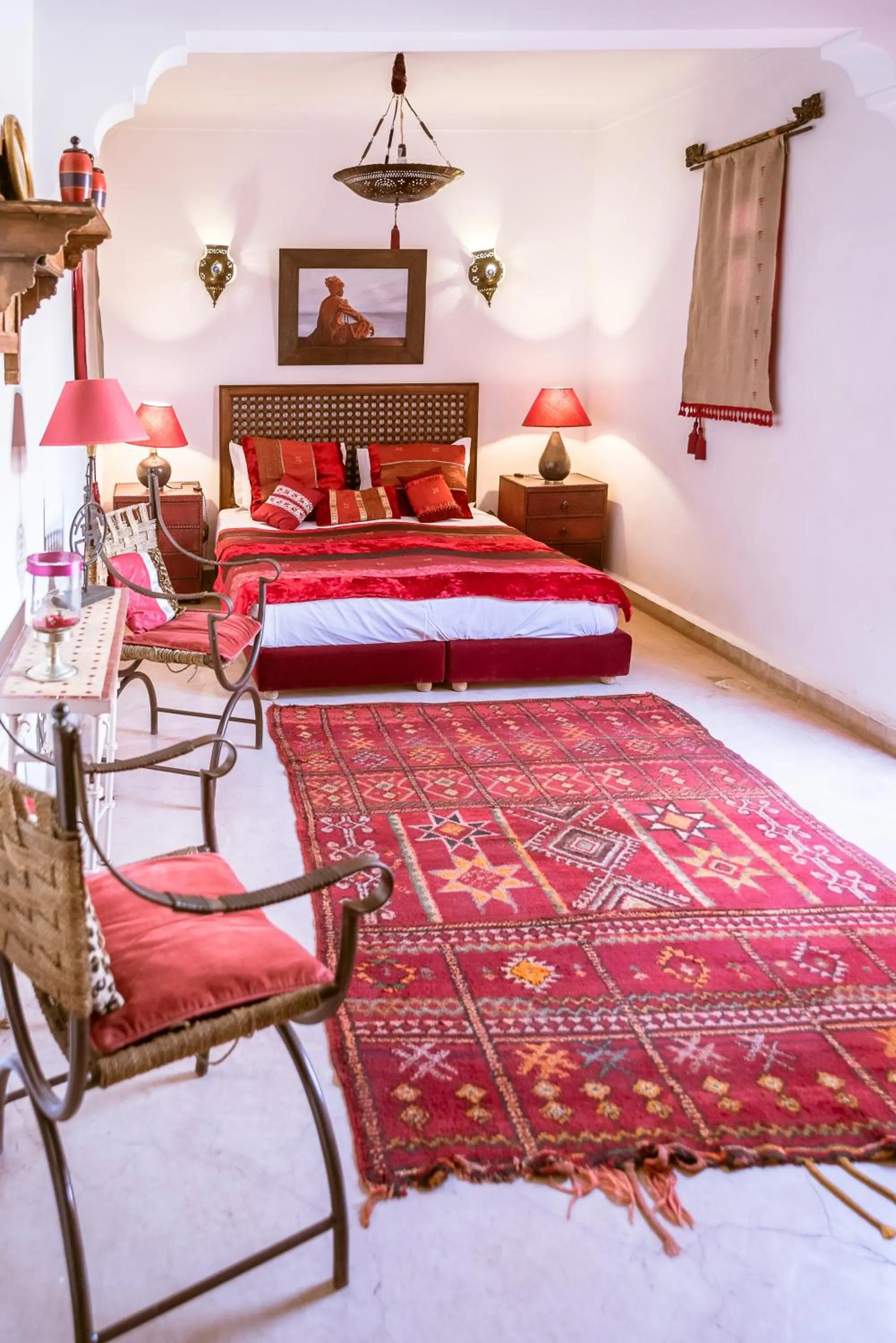 Photo of the whole room in Riad Laora By La Siredrah