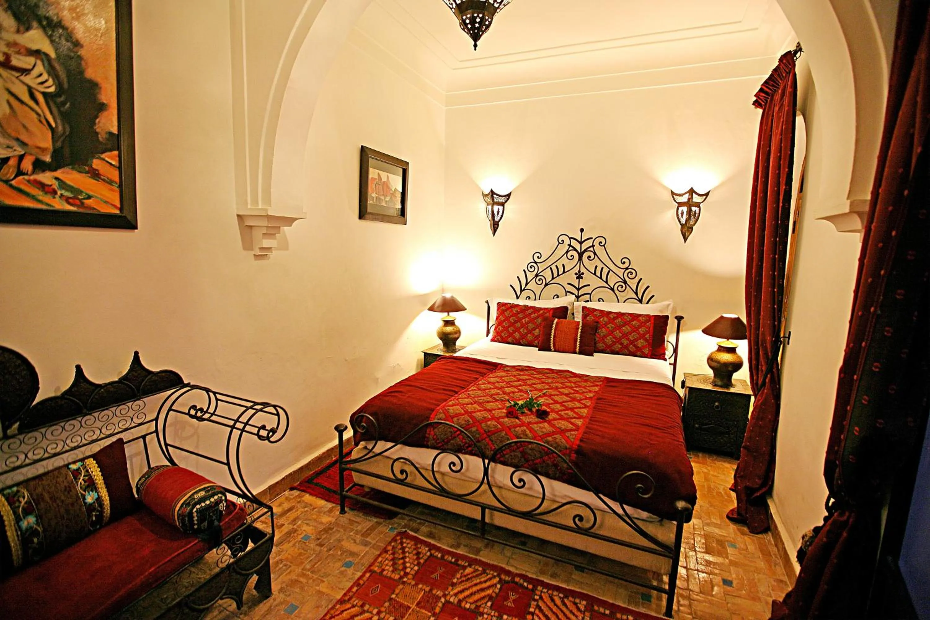 Photo of the whole room in Riad Laora By La Siredrah